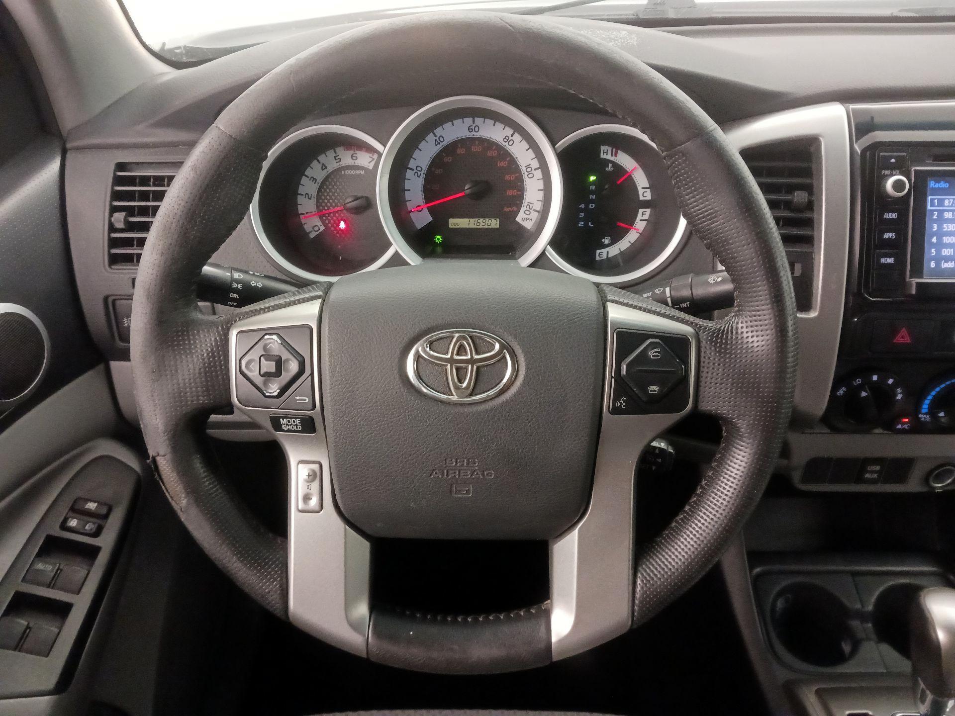 Thumbnail: 2014 Toyota Tacoma - 10