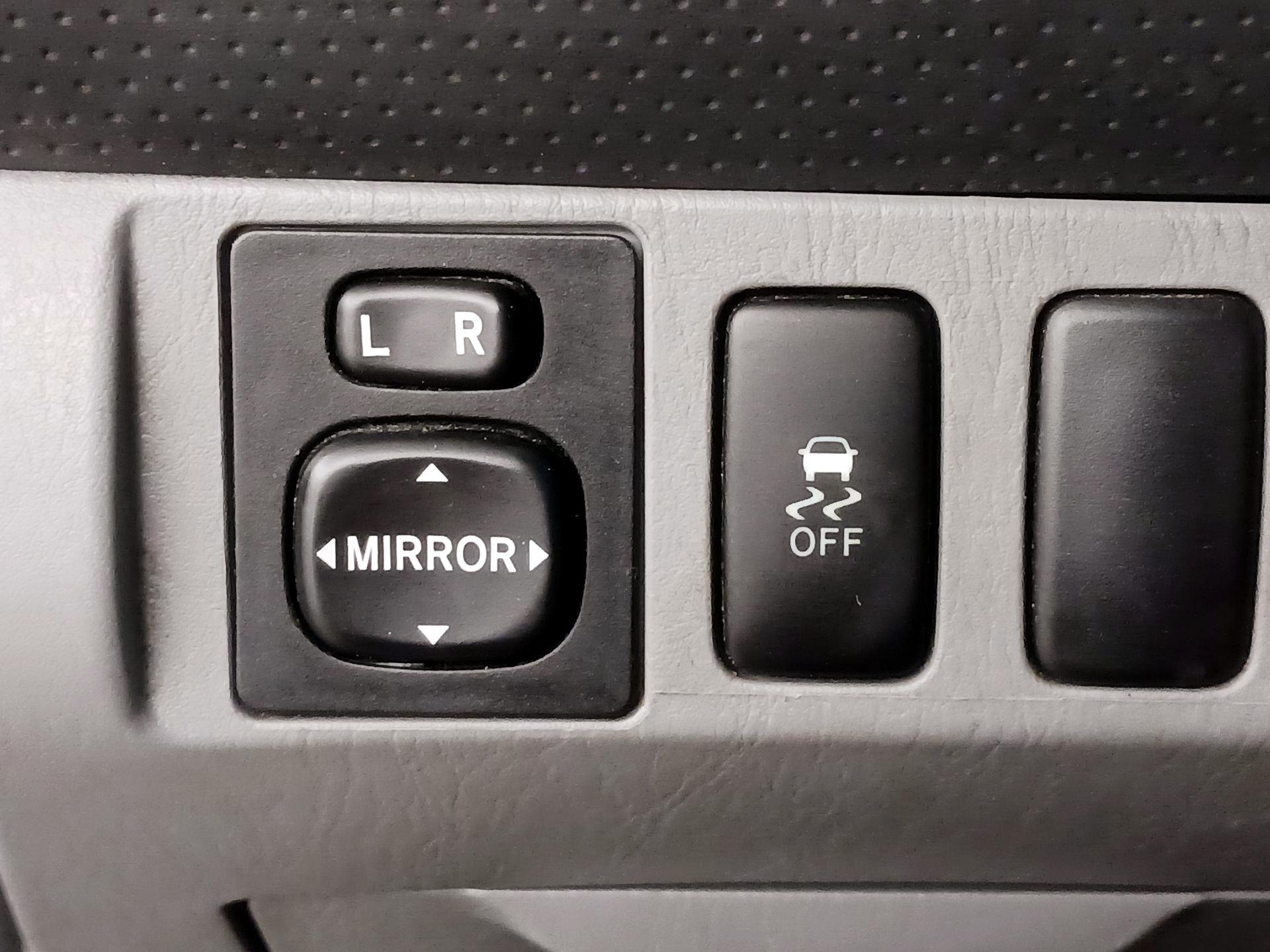 Thumbnail: 2014 Toyota Tacoma - 13