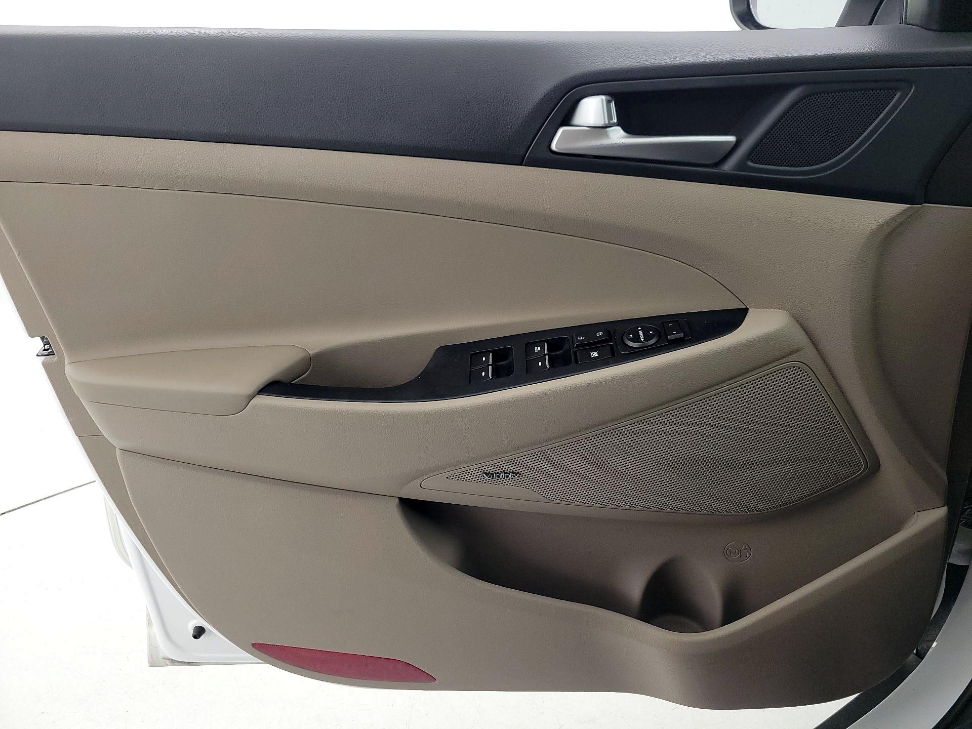 Thumbnail: 2021 Hyundai Tucson - 12