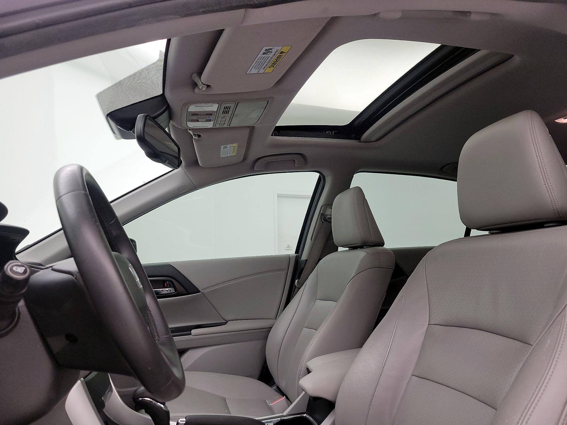Thumbnail: 2015 Honda Accord - 19