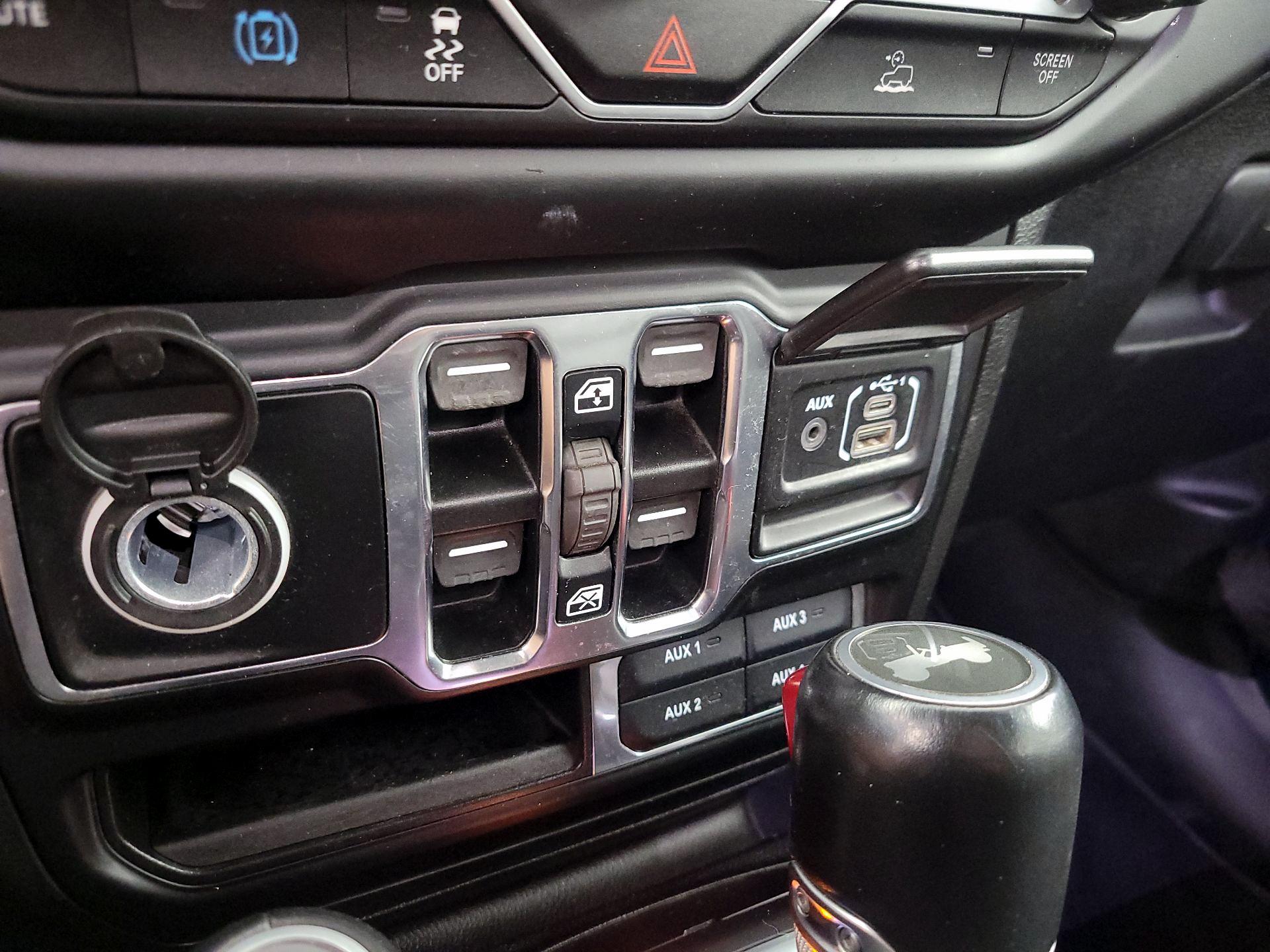 Thumbnail: 2021 Jeep Wrangler - 19