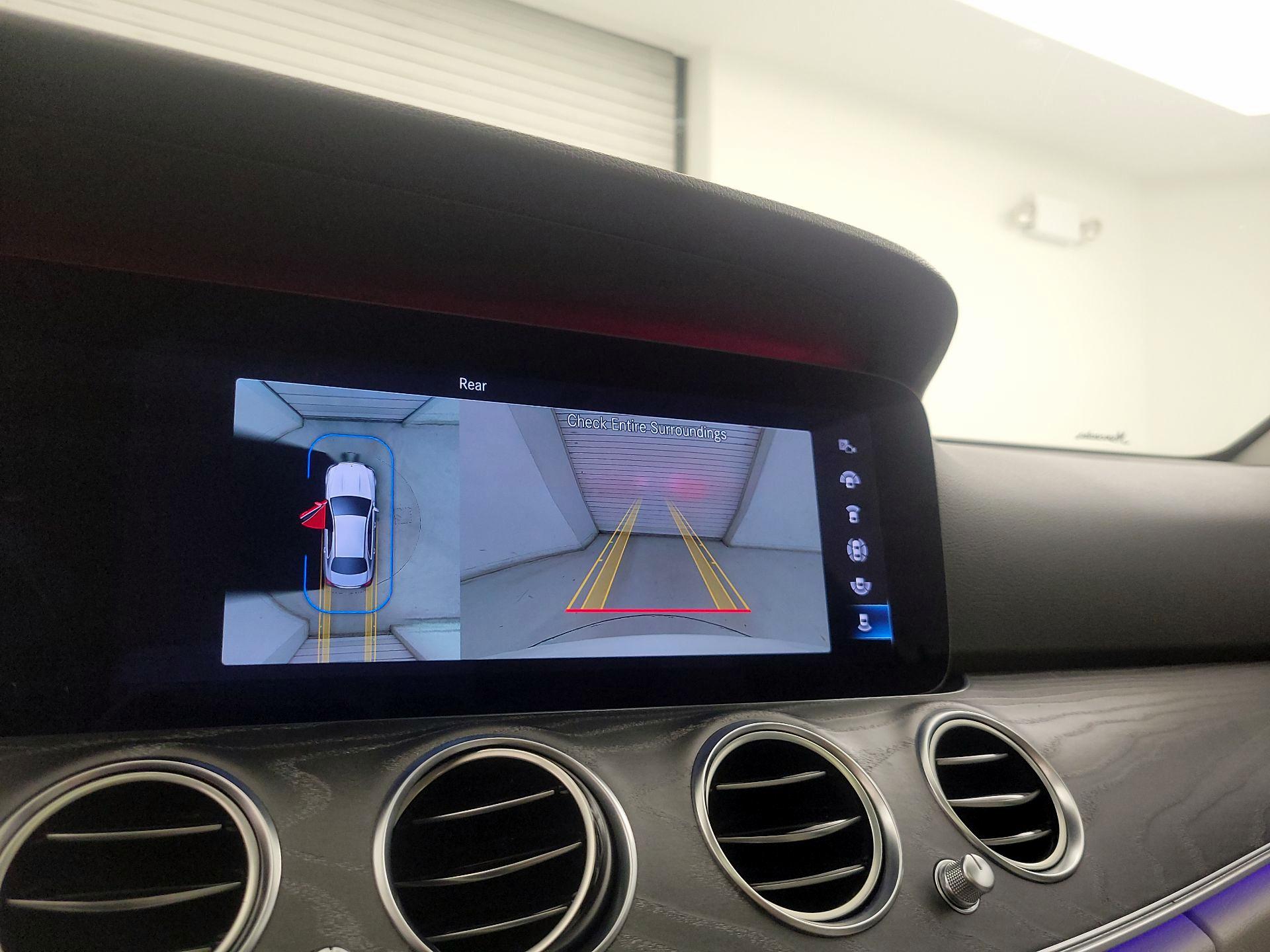 Thumbnail: 2021 Mercedes-Benz E-Class - 15