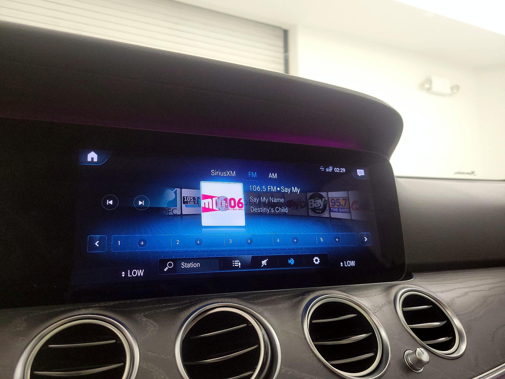 Thumbnail: 2021 Mercedes-Benz E-Class - 16