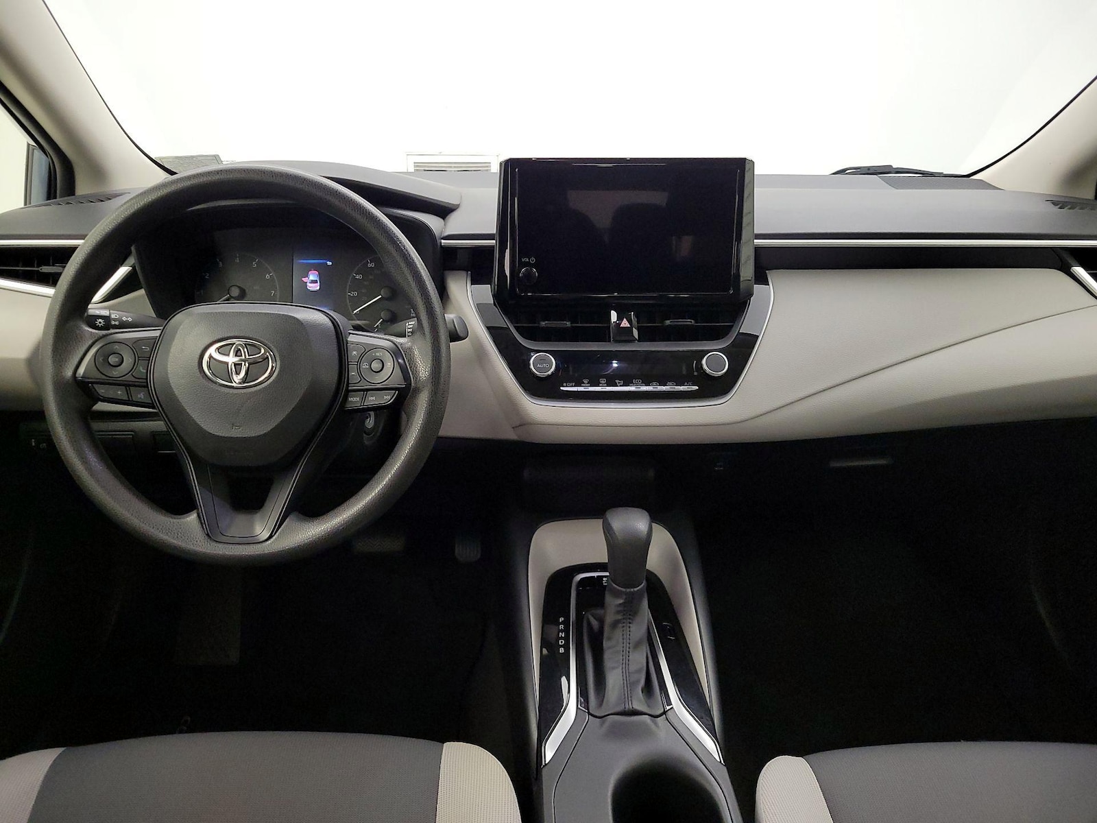 2023 Toyota Corolla LE - Photo 10