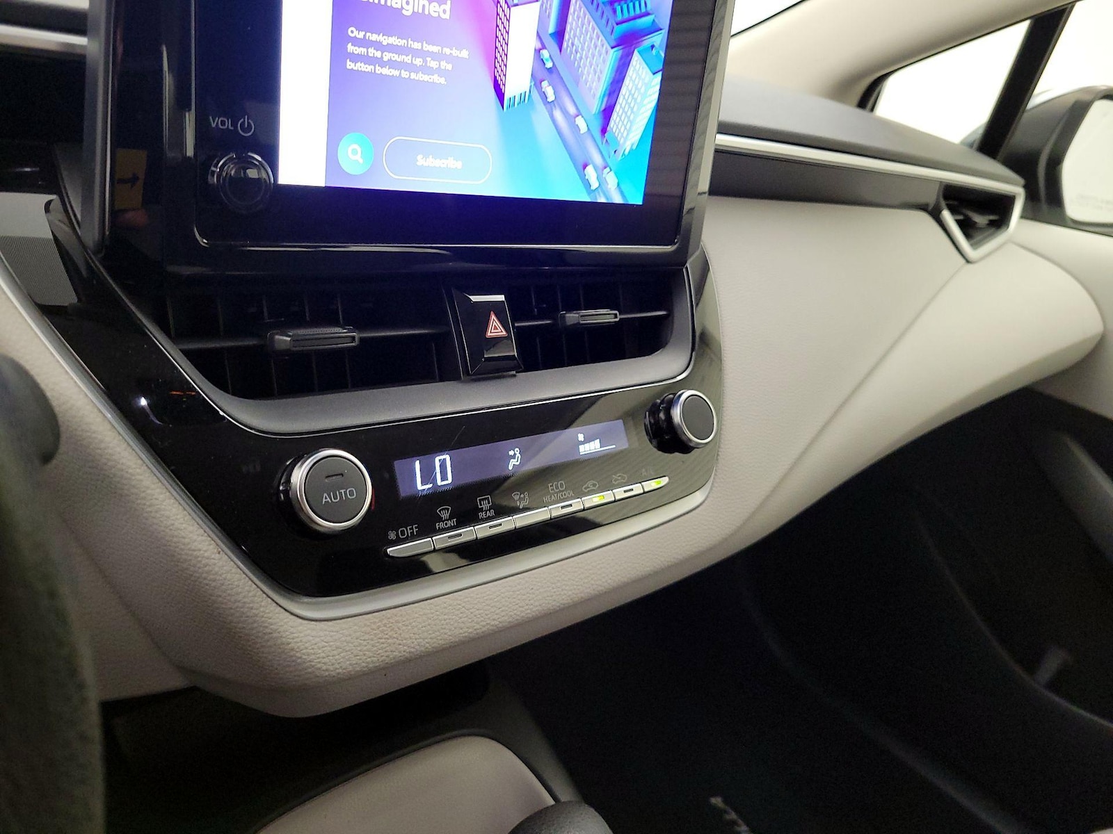 2023 Toyota Corolla LE - Photo 17
