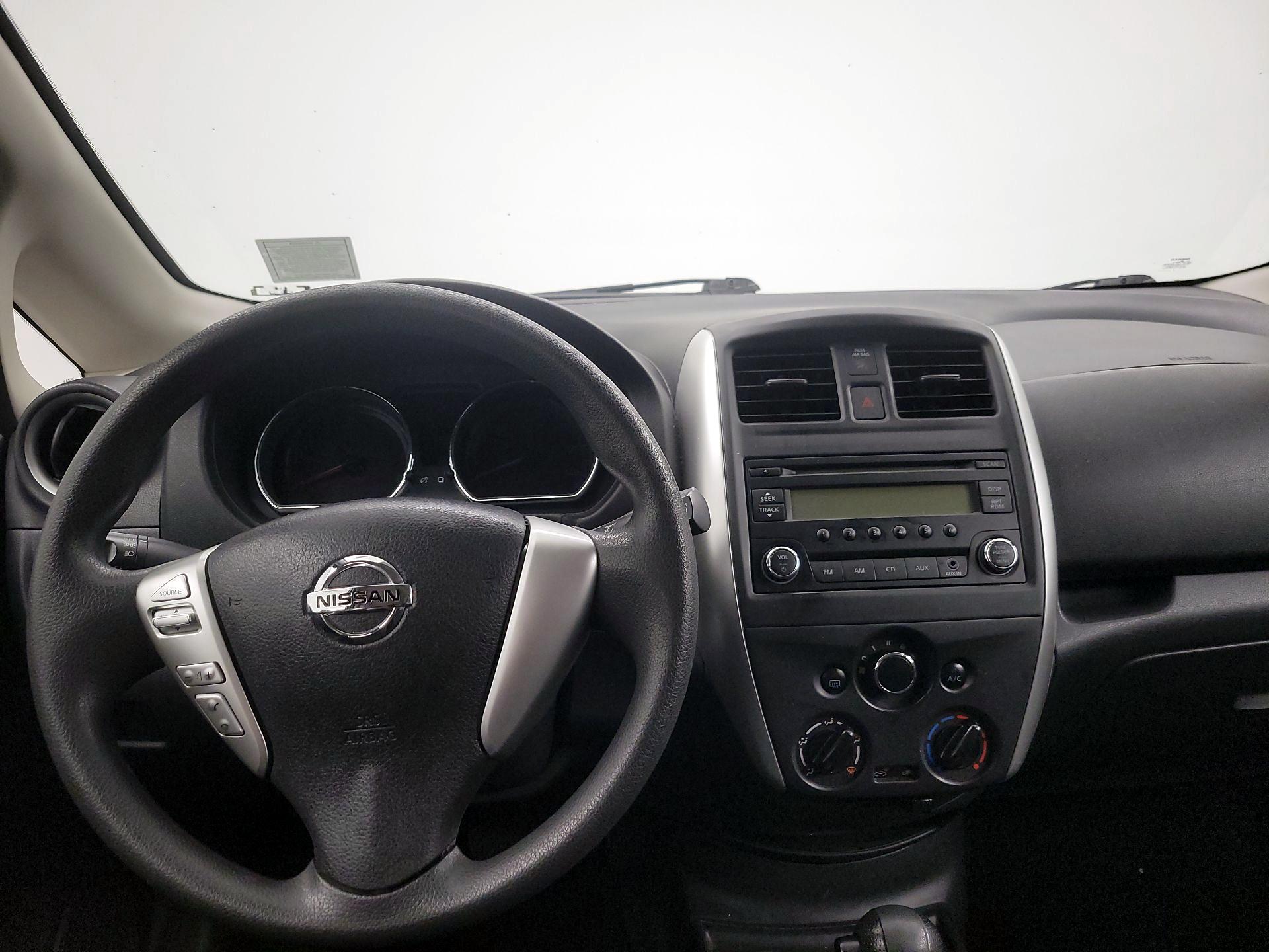 Thumbnail: 2015 Nissan Versa Note - 9