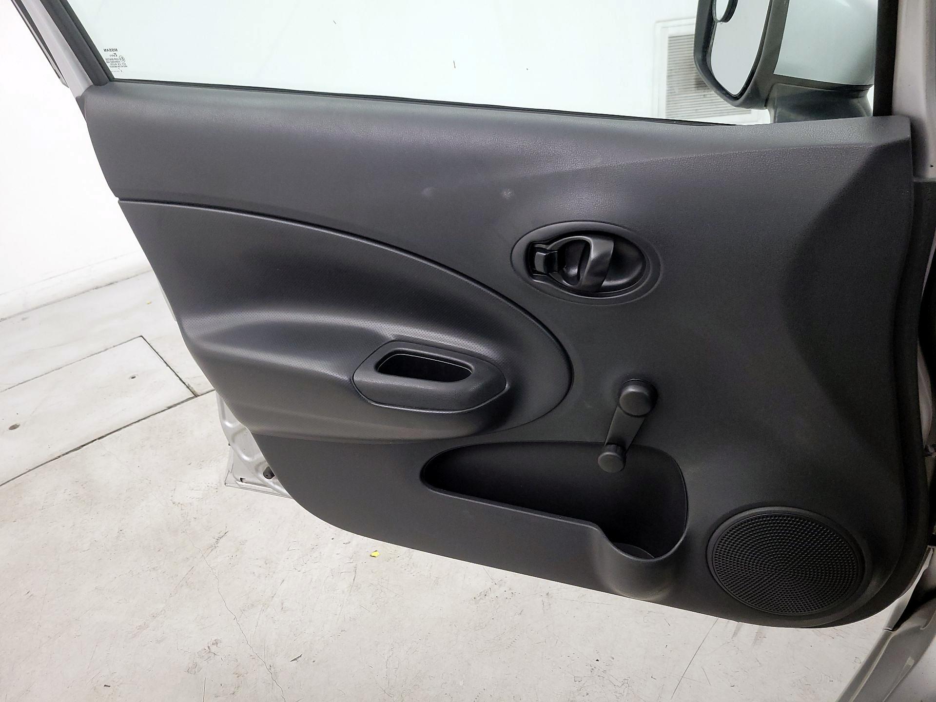 Thumbnail: 2015 Nissan Versa Note - 12