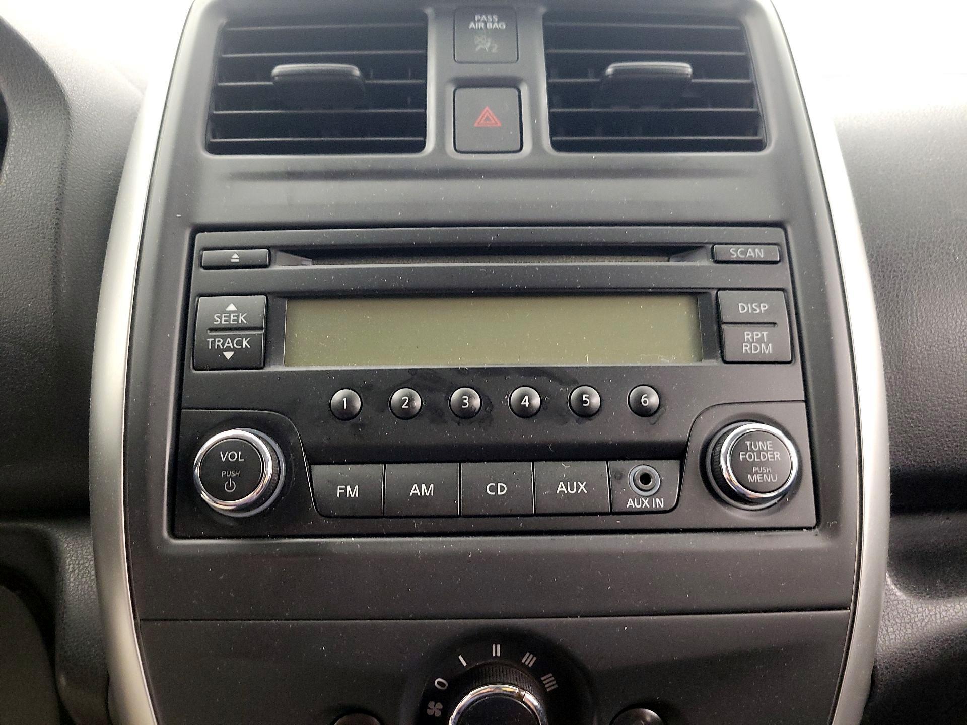 Thumbnail: 2015 Nissan Versa Note - 14