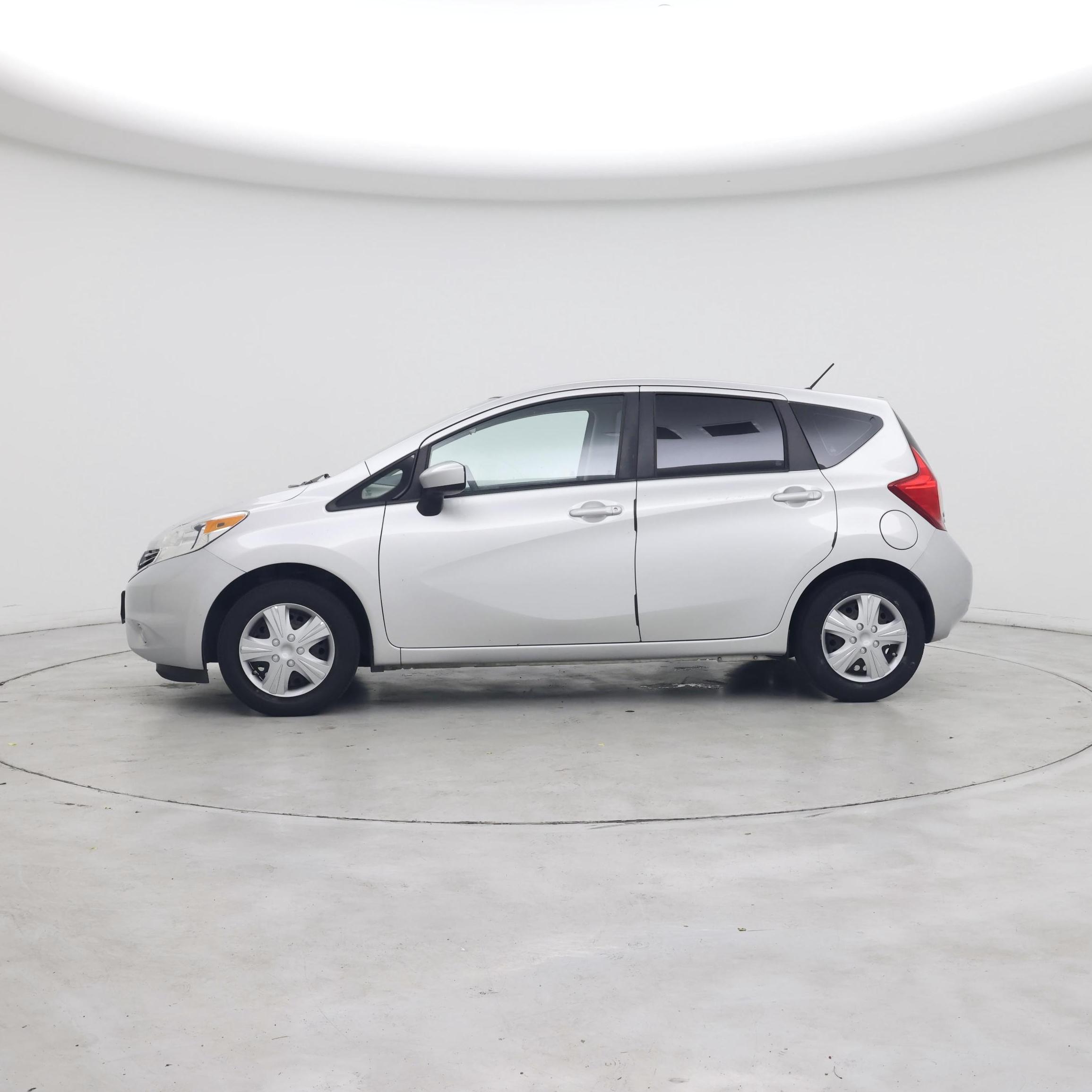 Thumbnail: 2015 Nissan Versa Note - 3