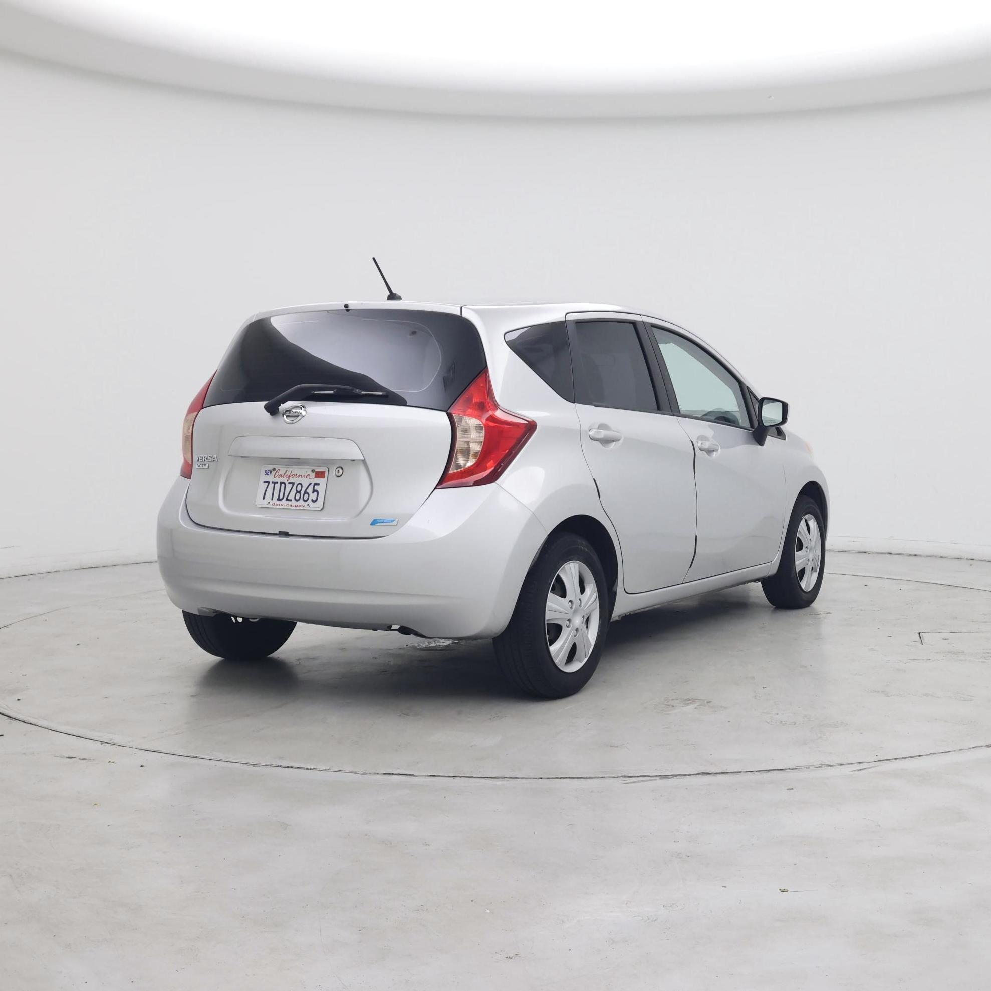 Thumbnail: 2015 Nissan Versa Note - 8