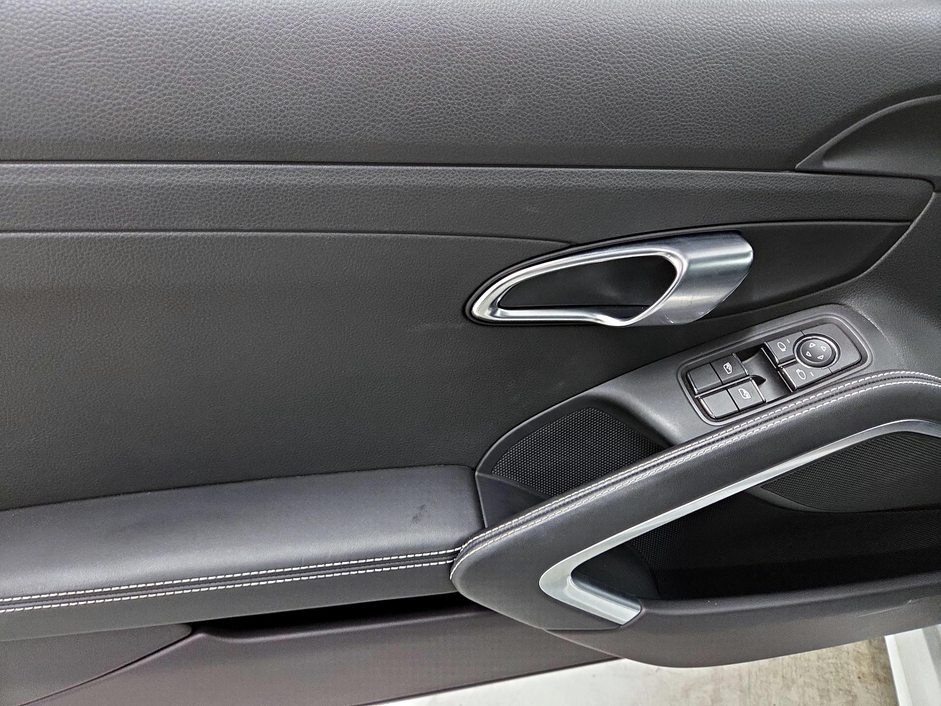 Thumbnail: 2024 Porsche 718 Cayman - 12
