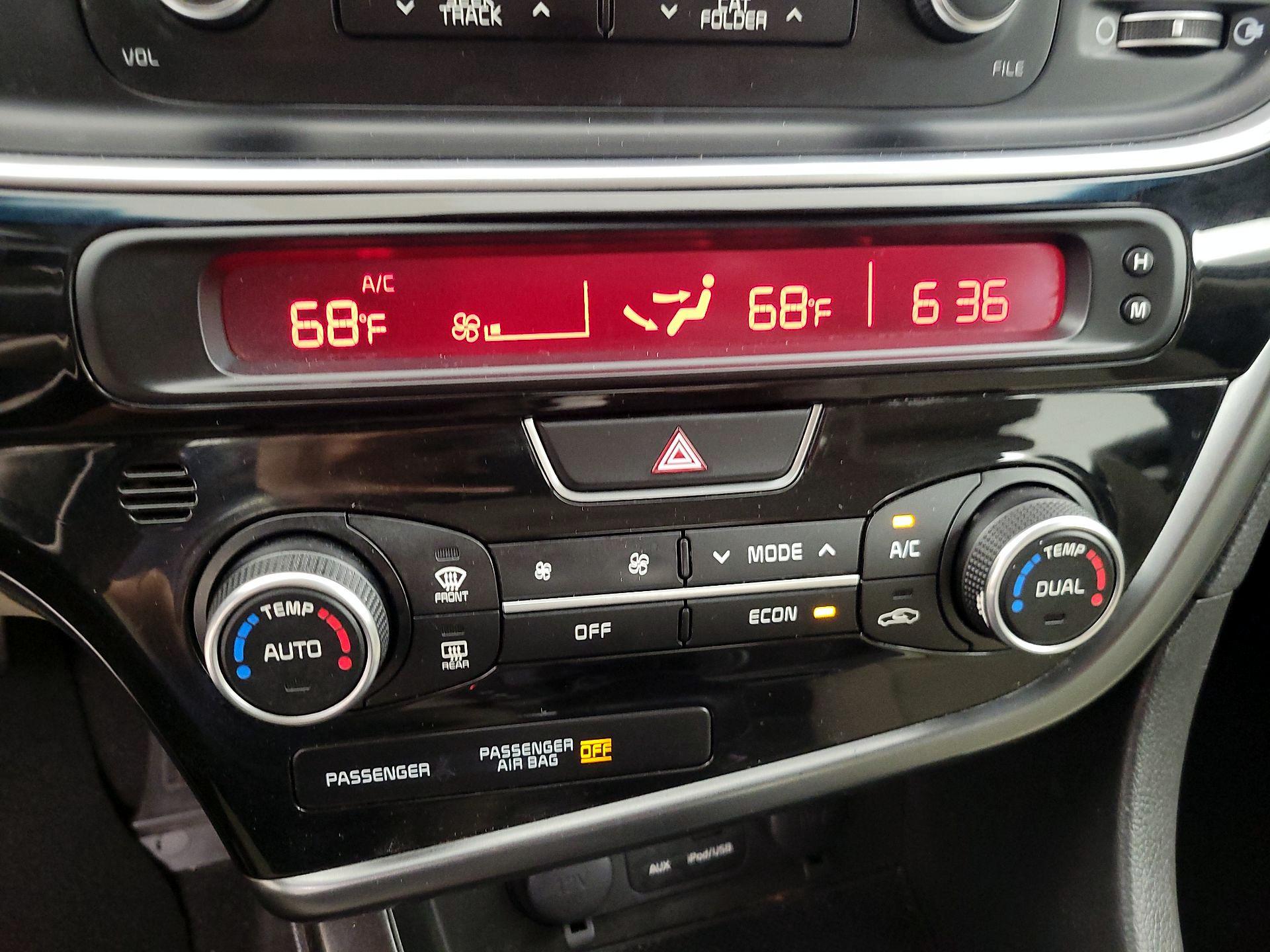Thumbnail: 2015 Kia Optima - 15
