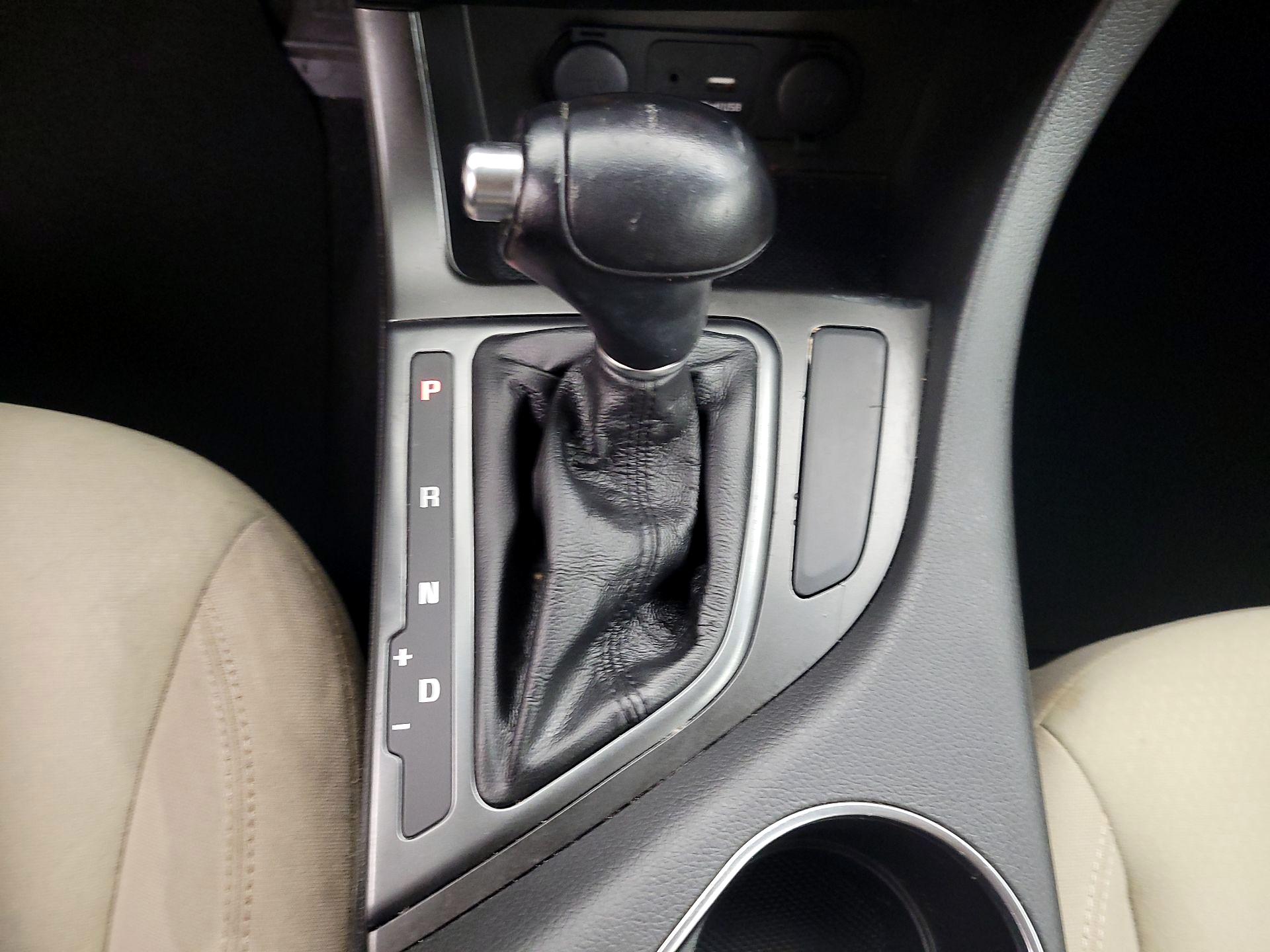 Thumbnail: 2015 Kia Optima - 16