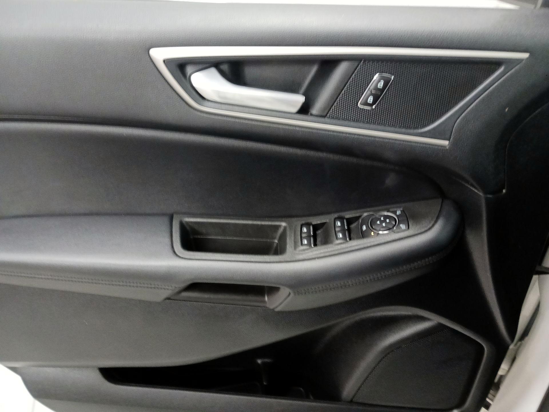 Thumbnail: 2022 Ford Edge - 12
