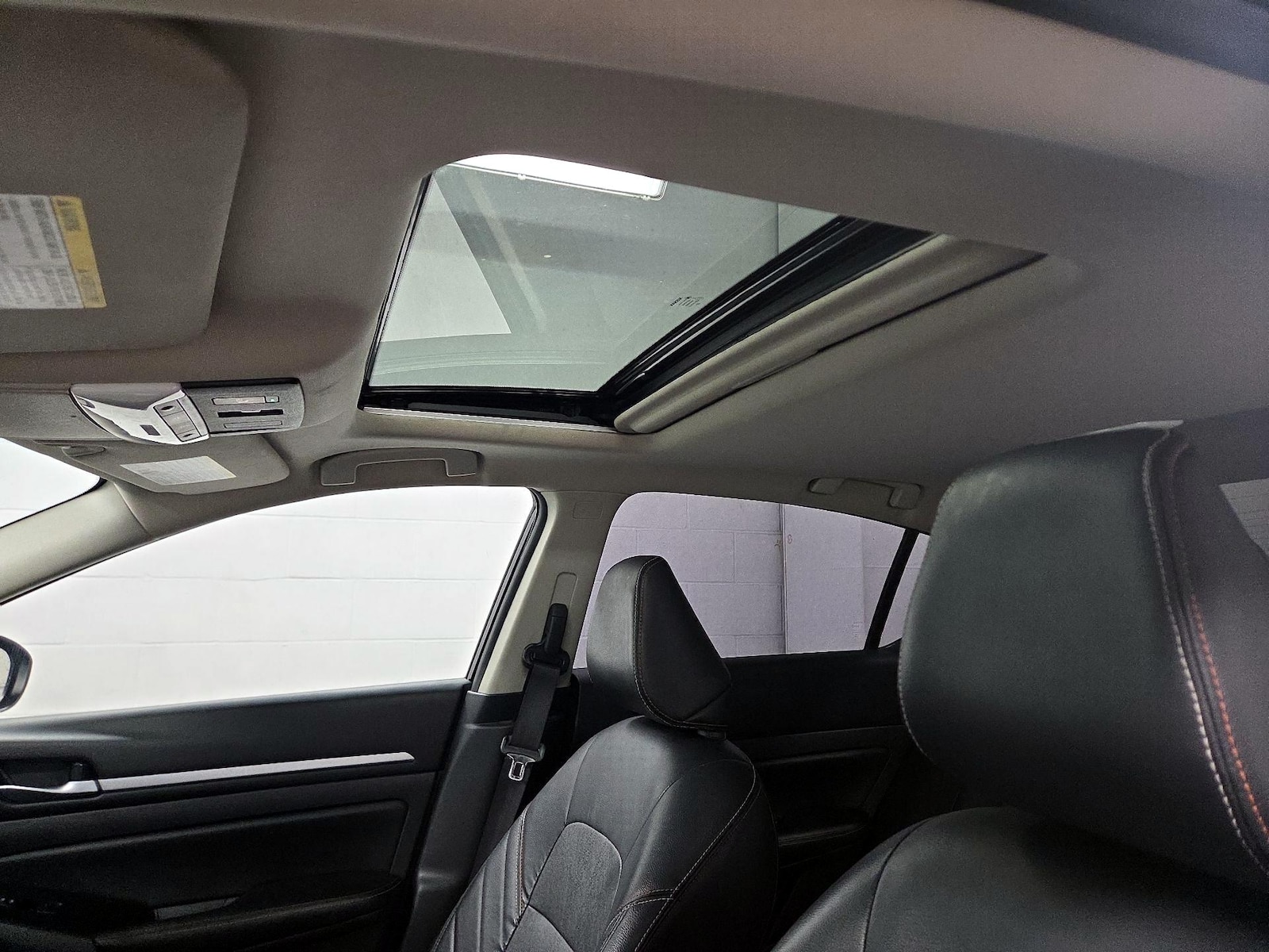 Sunroof(s) & Overhead Airbags