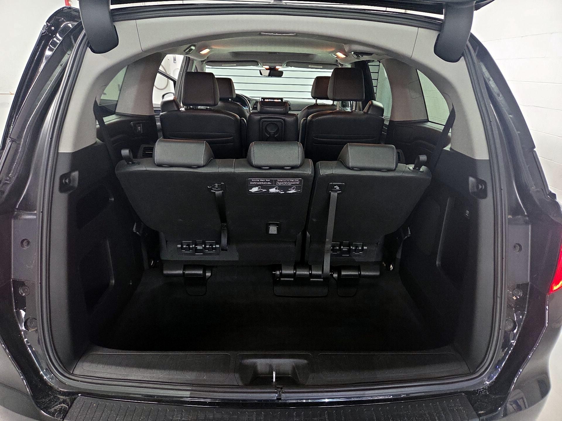 Thumbnail: 2023 Honda Odyssey - 16