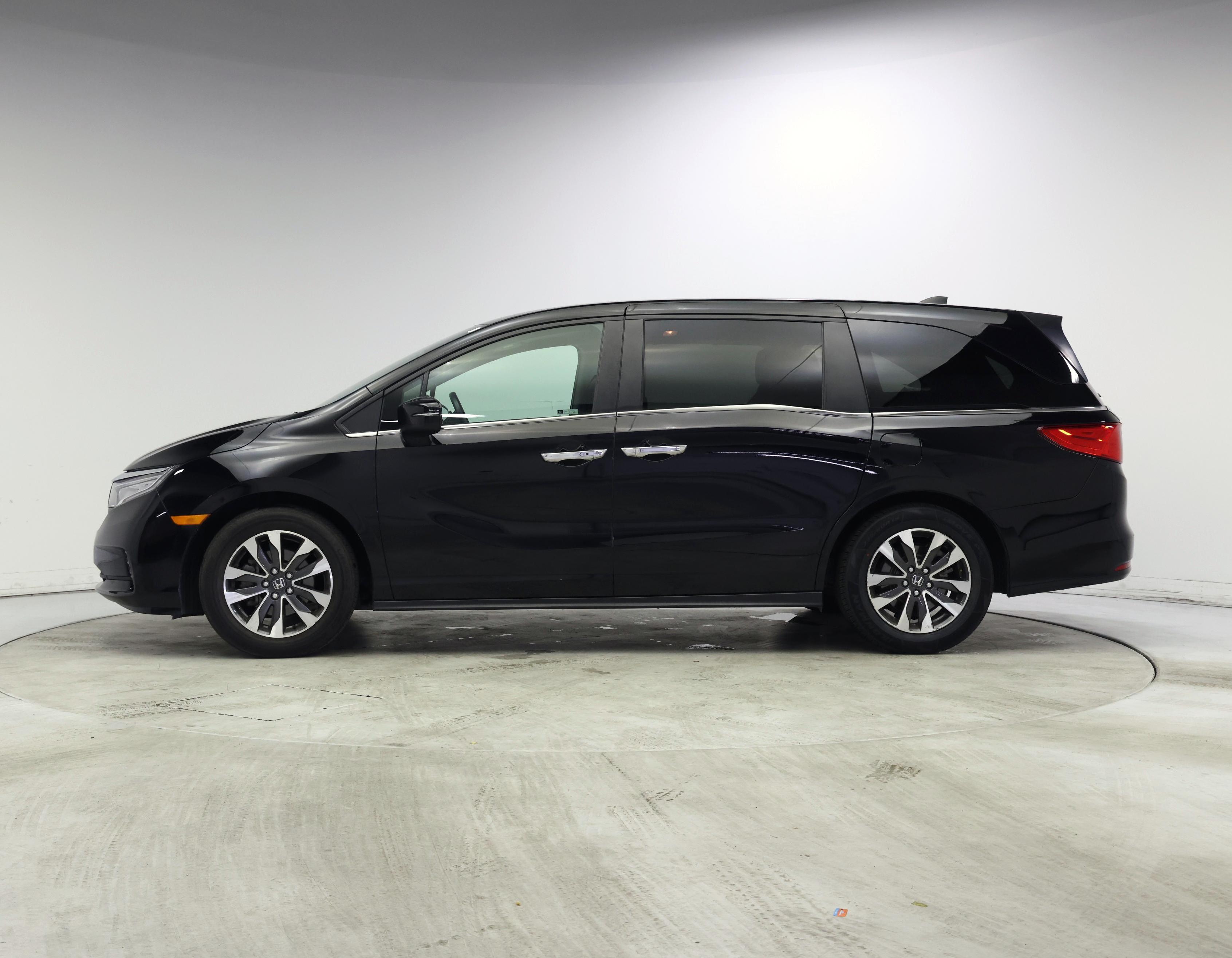 Thumbnail: 2023 Honda Odyssey - 3