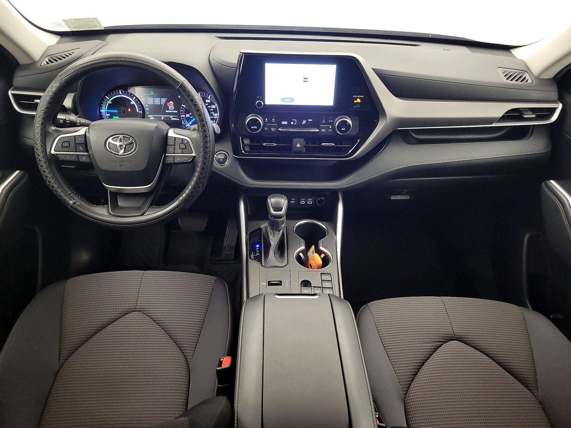Thumbnail: 2023 Toyota Highlander - 9