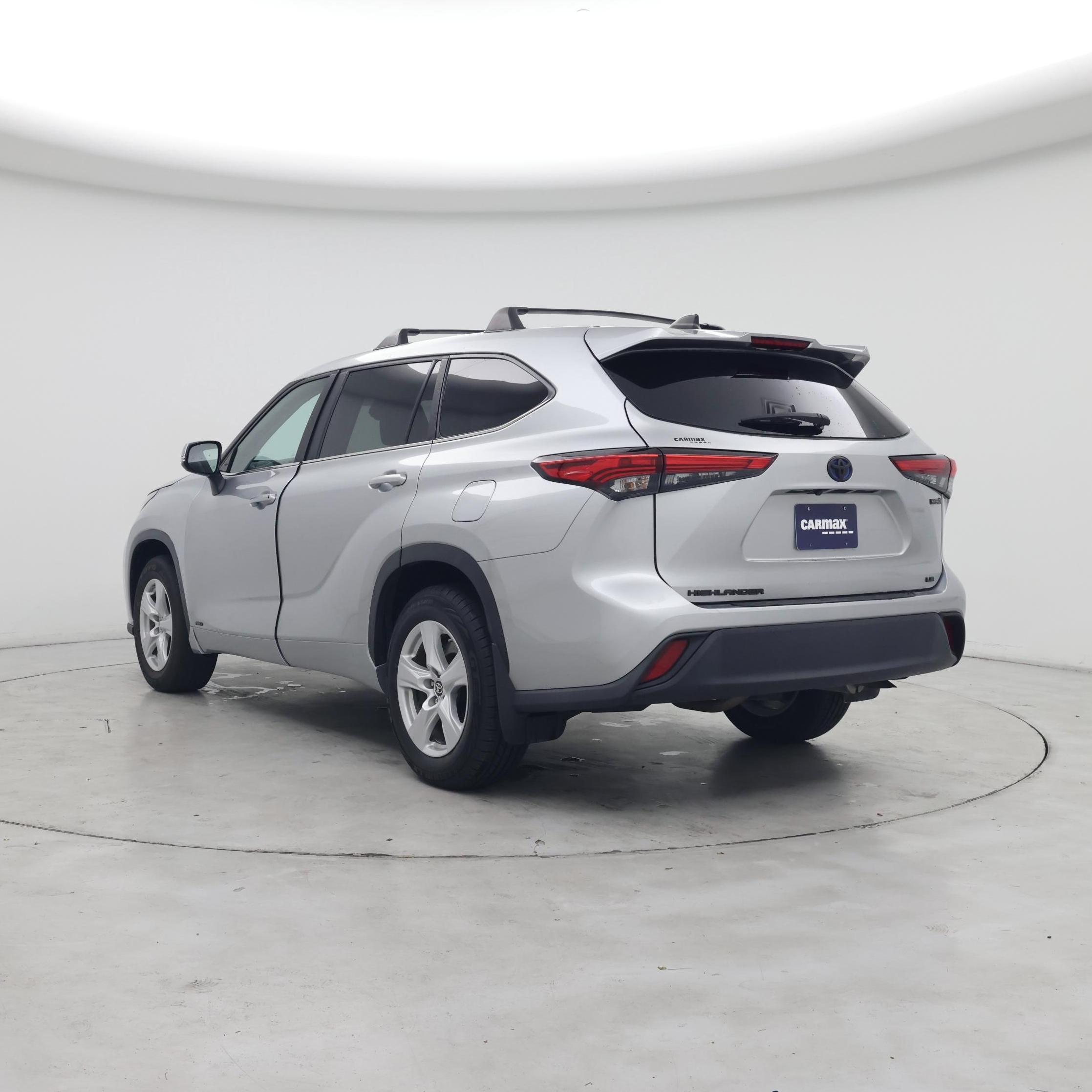 Thumbnail: 2023 Toyota Highlander - 2