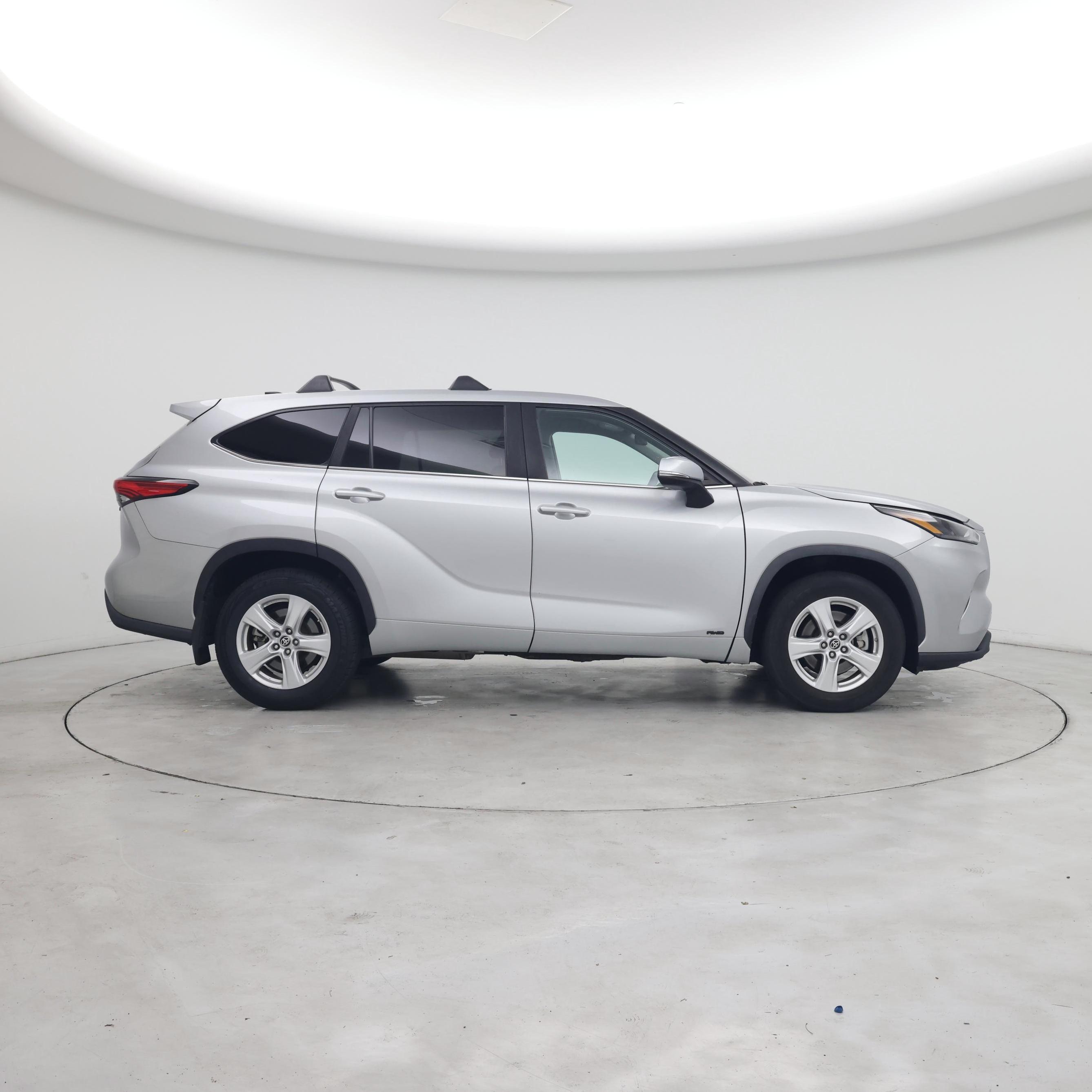 Thumbnail: 2023 Toyota Highlander - 7