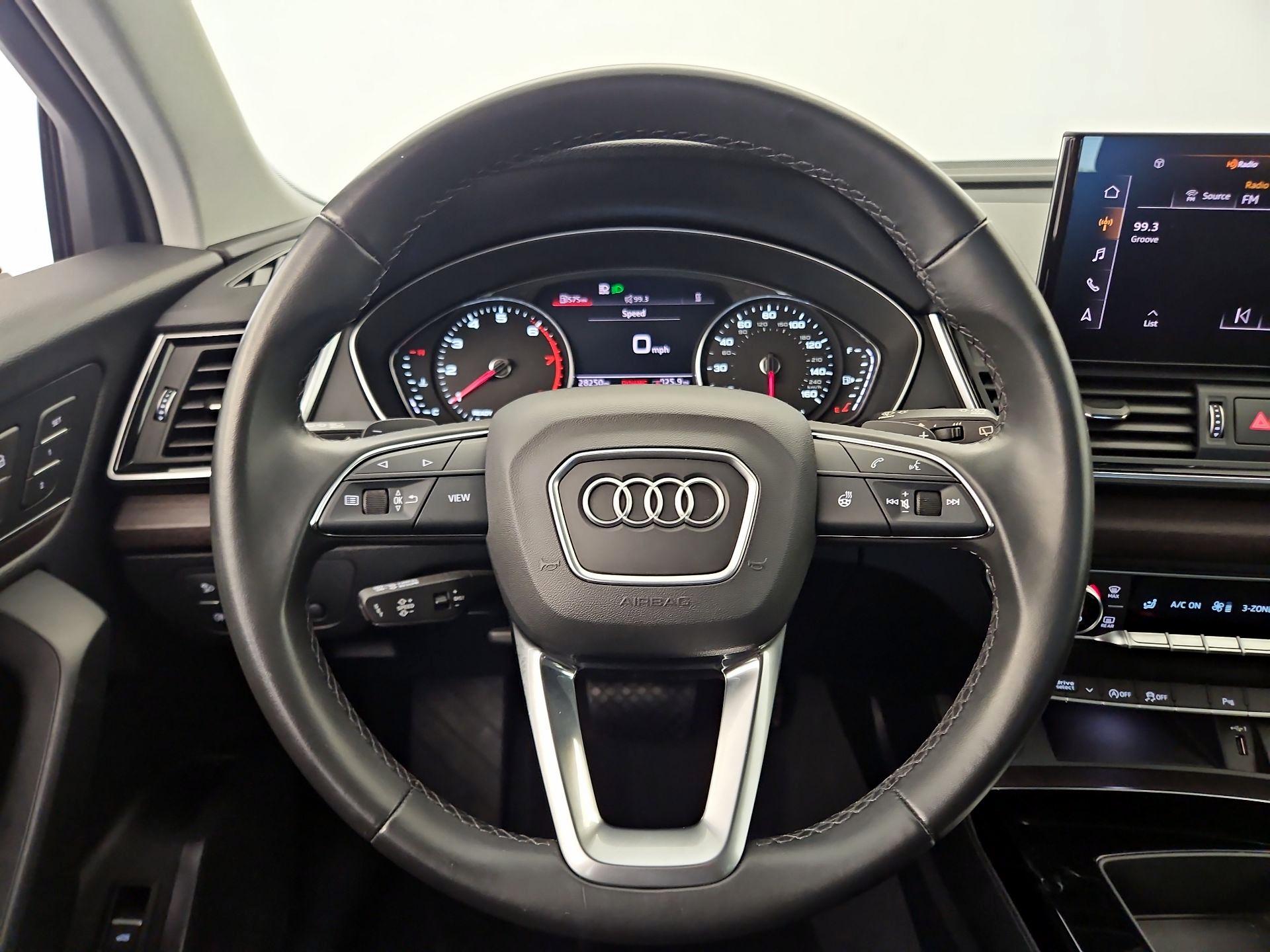 Thumbnail: 2023 Audi Q5 - 10
