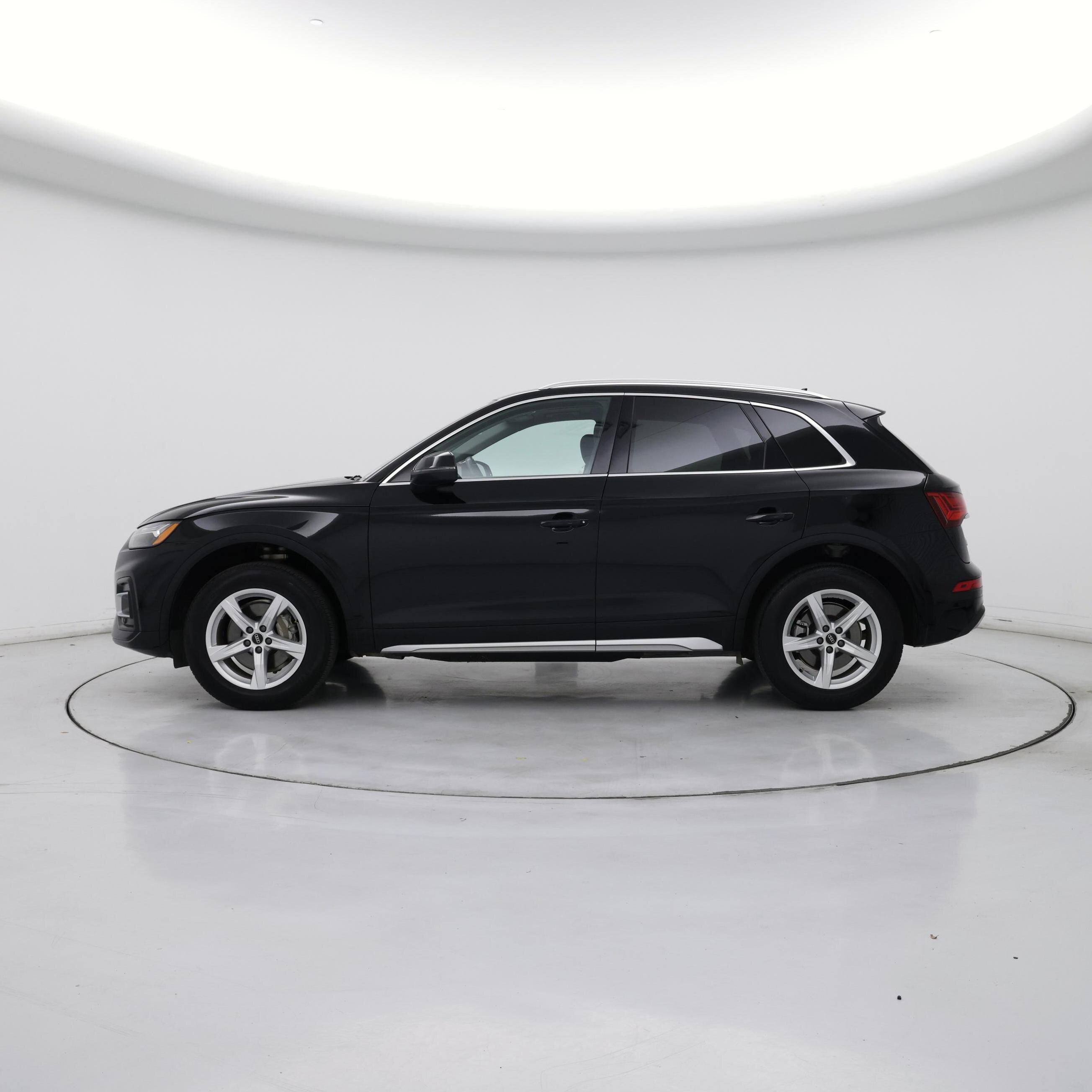 Thumbnail: 2023 Audi Q5 - 3