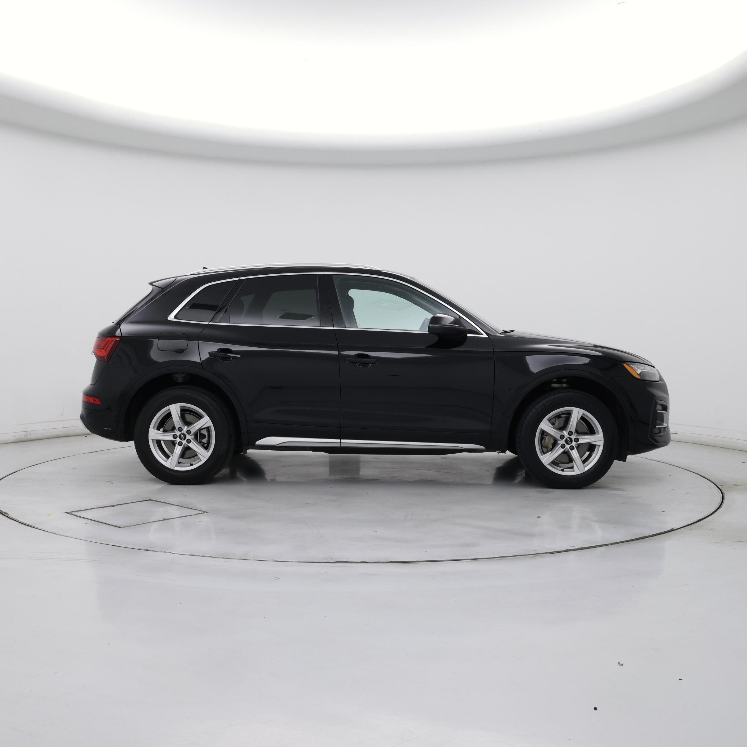 Thumbnail: 2023 Audi Q5 - 7