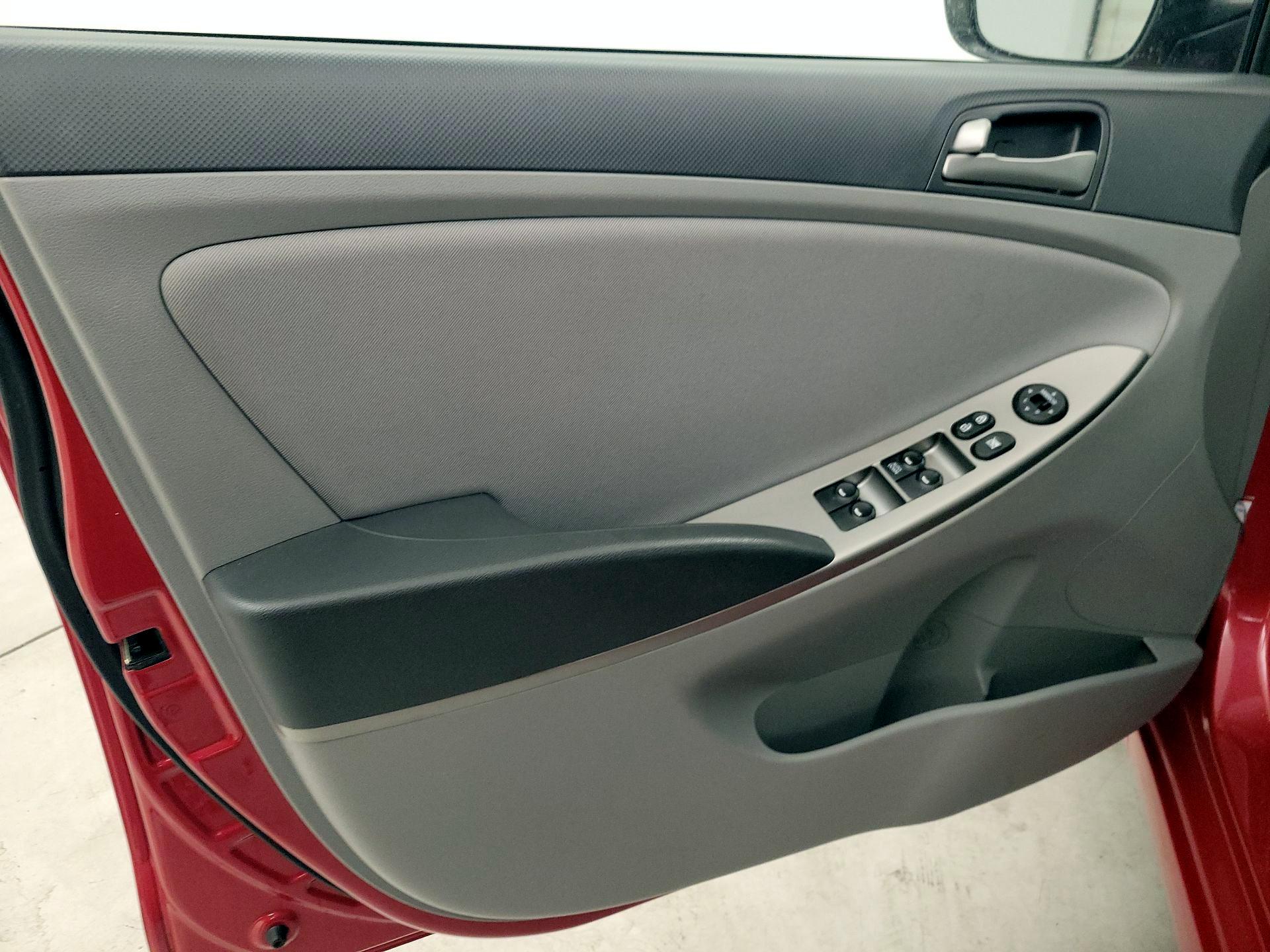 Thumbnail: 2016 Hyundai Accent - 12
