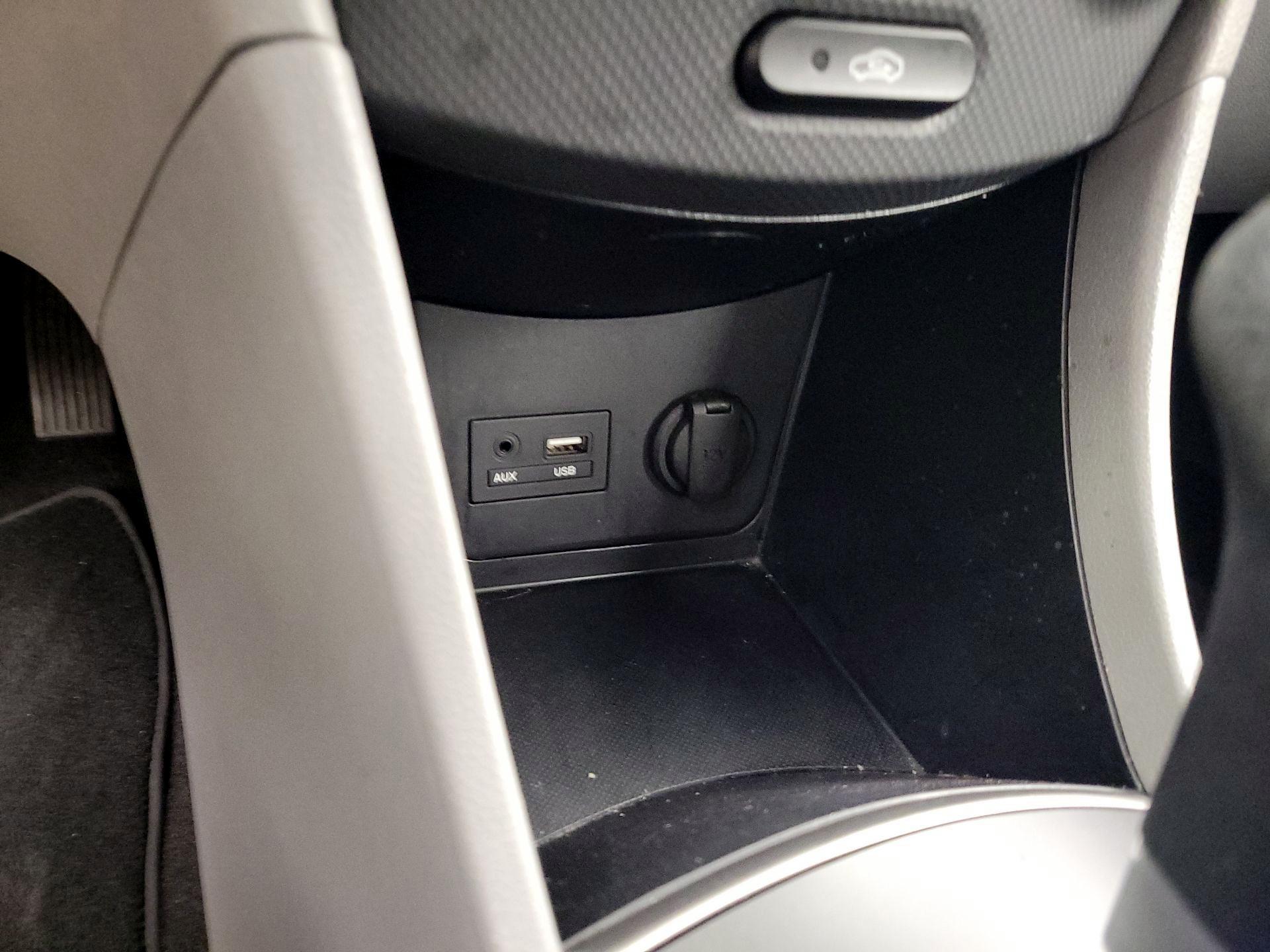 Thumbnail: 2016 Hyundai Accent - 18