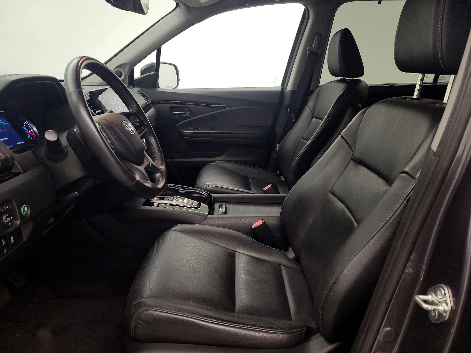 Thumbnail: 2019 Honda Pilot - 11