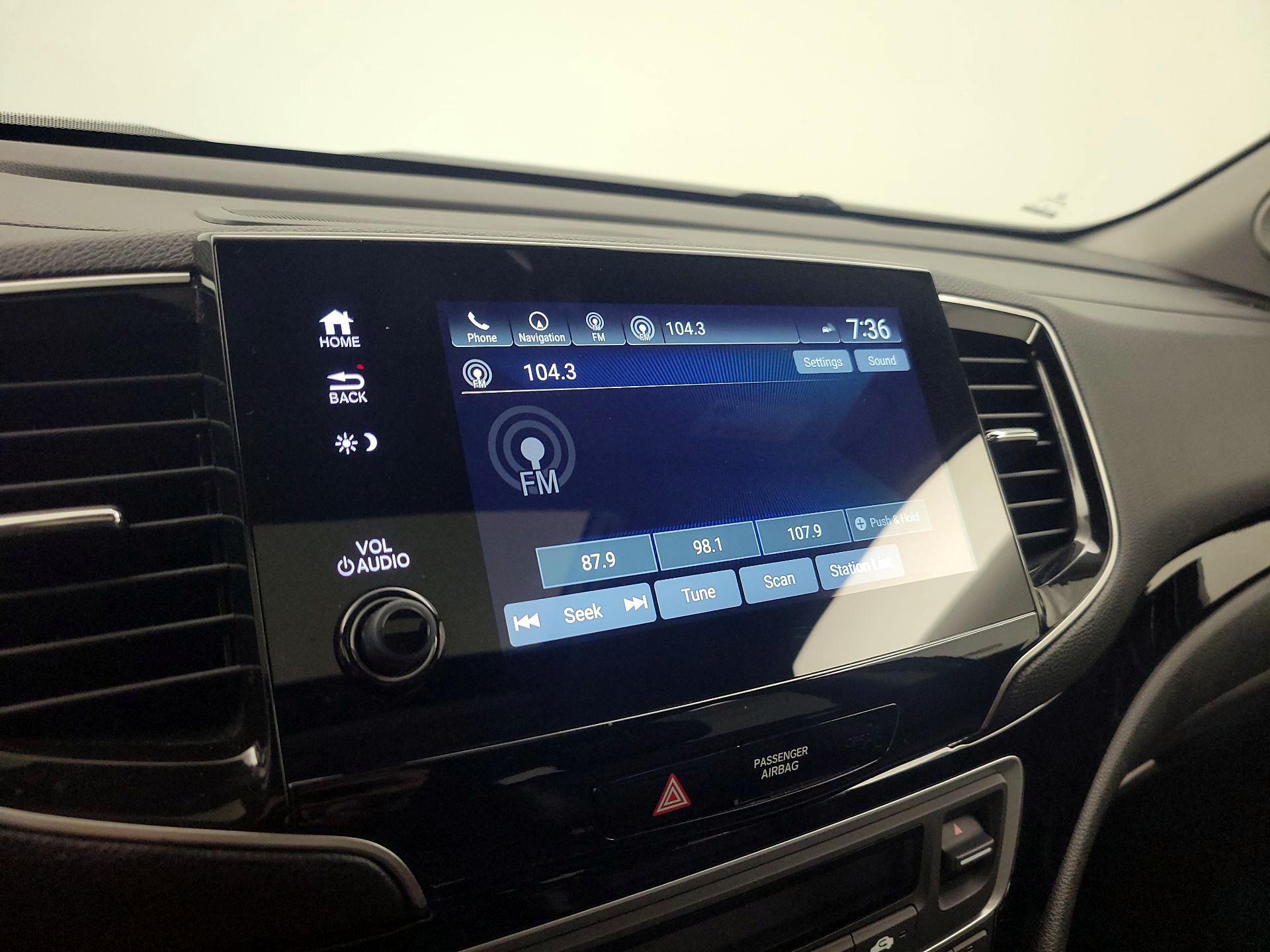 Thumbnail: 2019 Honda Pilot - 16
