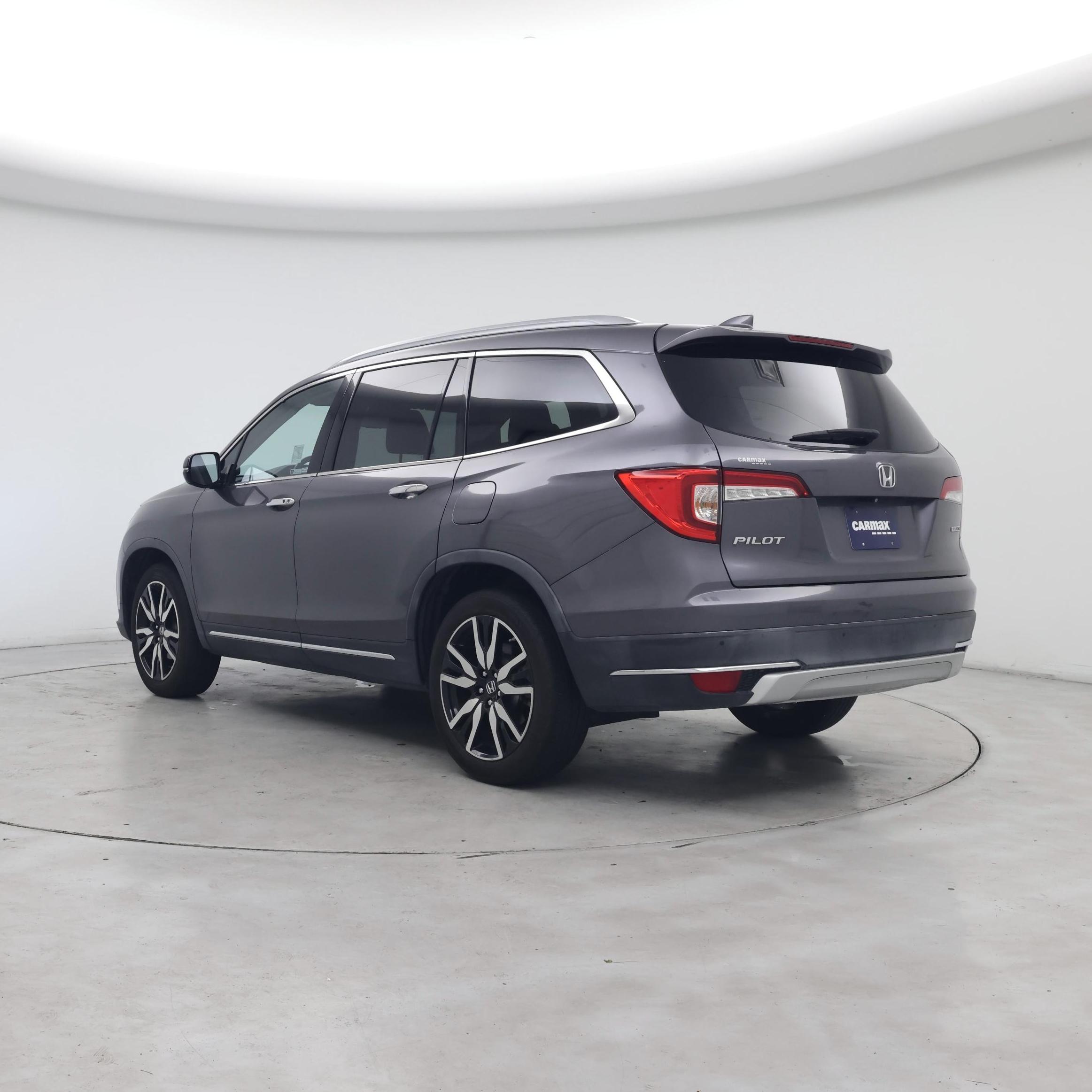 Thumbnail: 2019 Honda Pilot - 2