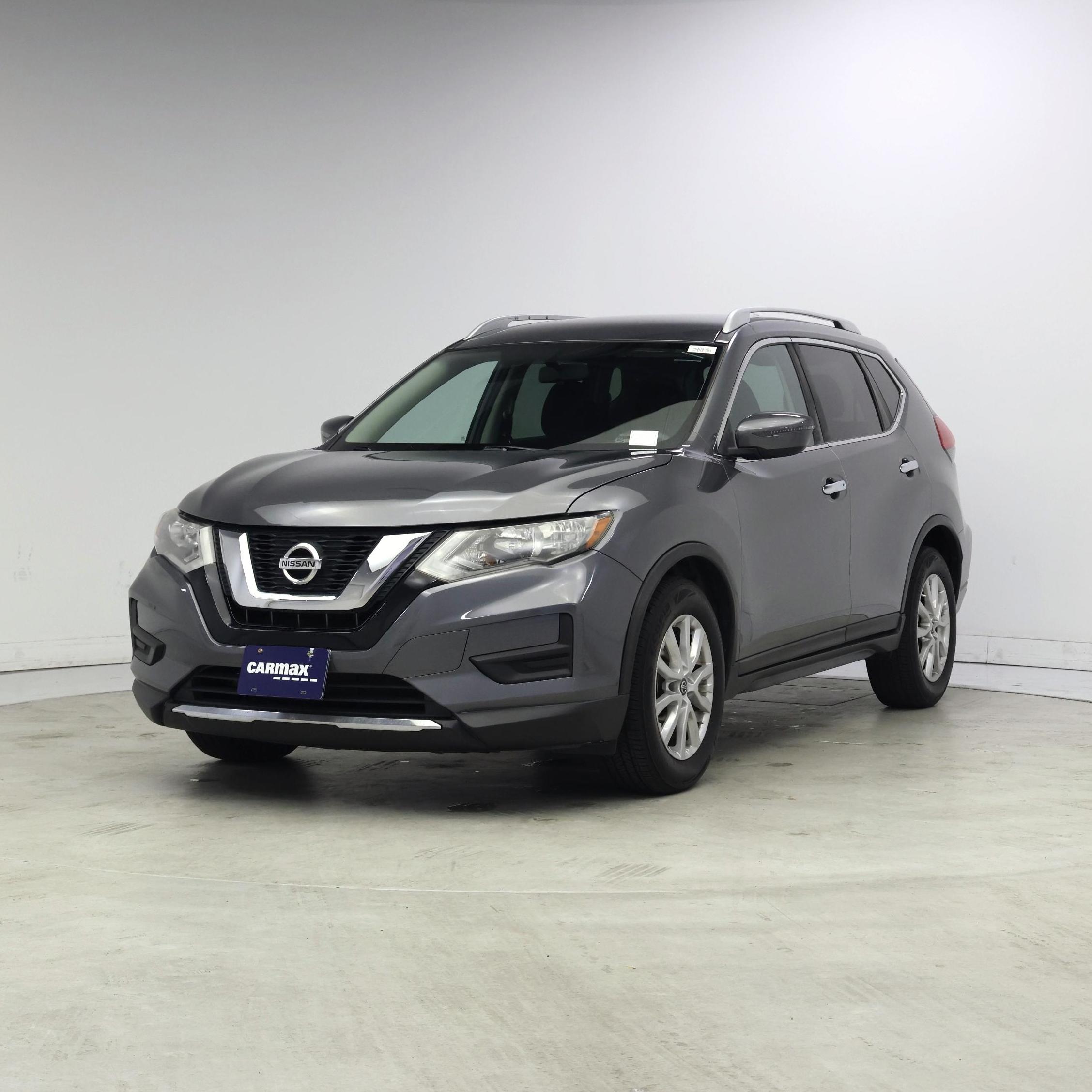 Thumbnail: 2017 Nissan Rogue - 4