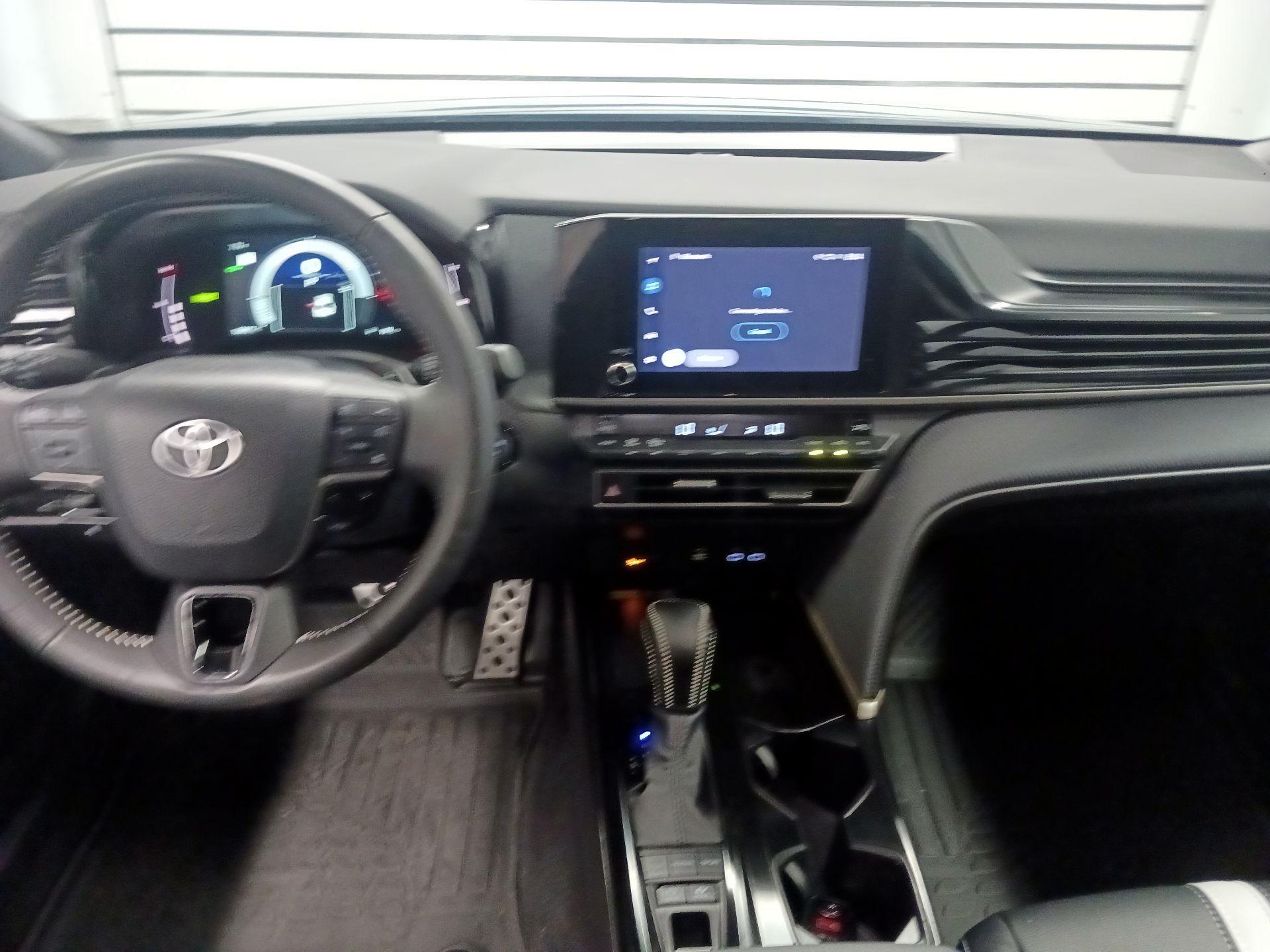 Thumbnail: 2025 Toyota Camry - 9