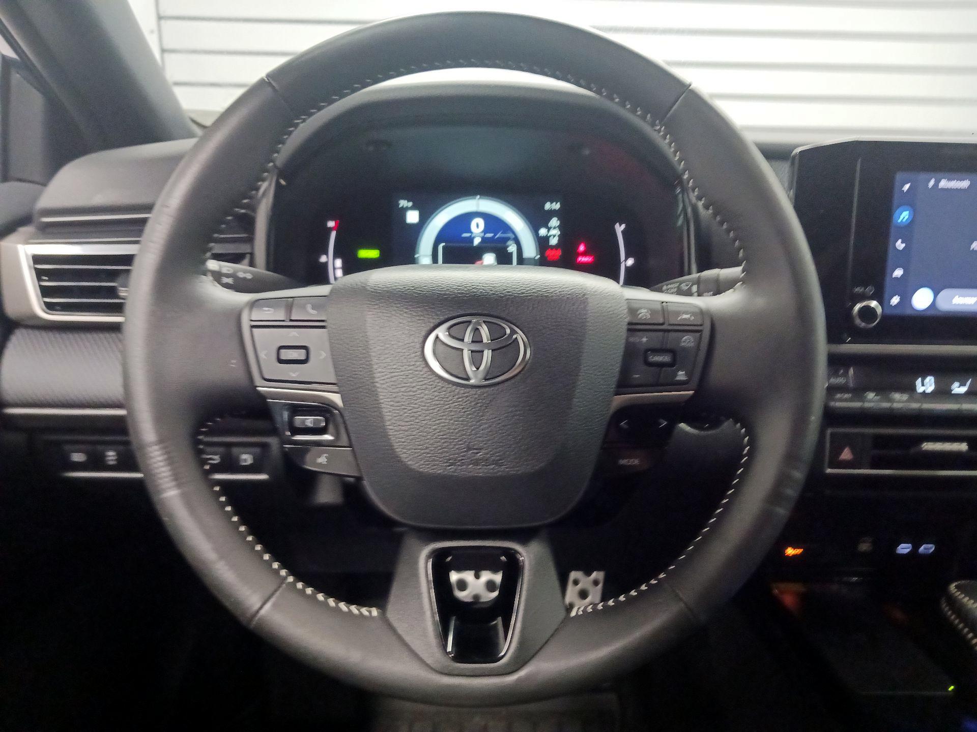 Thumbnail: 2025 Toyota Camry - 10
