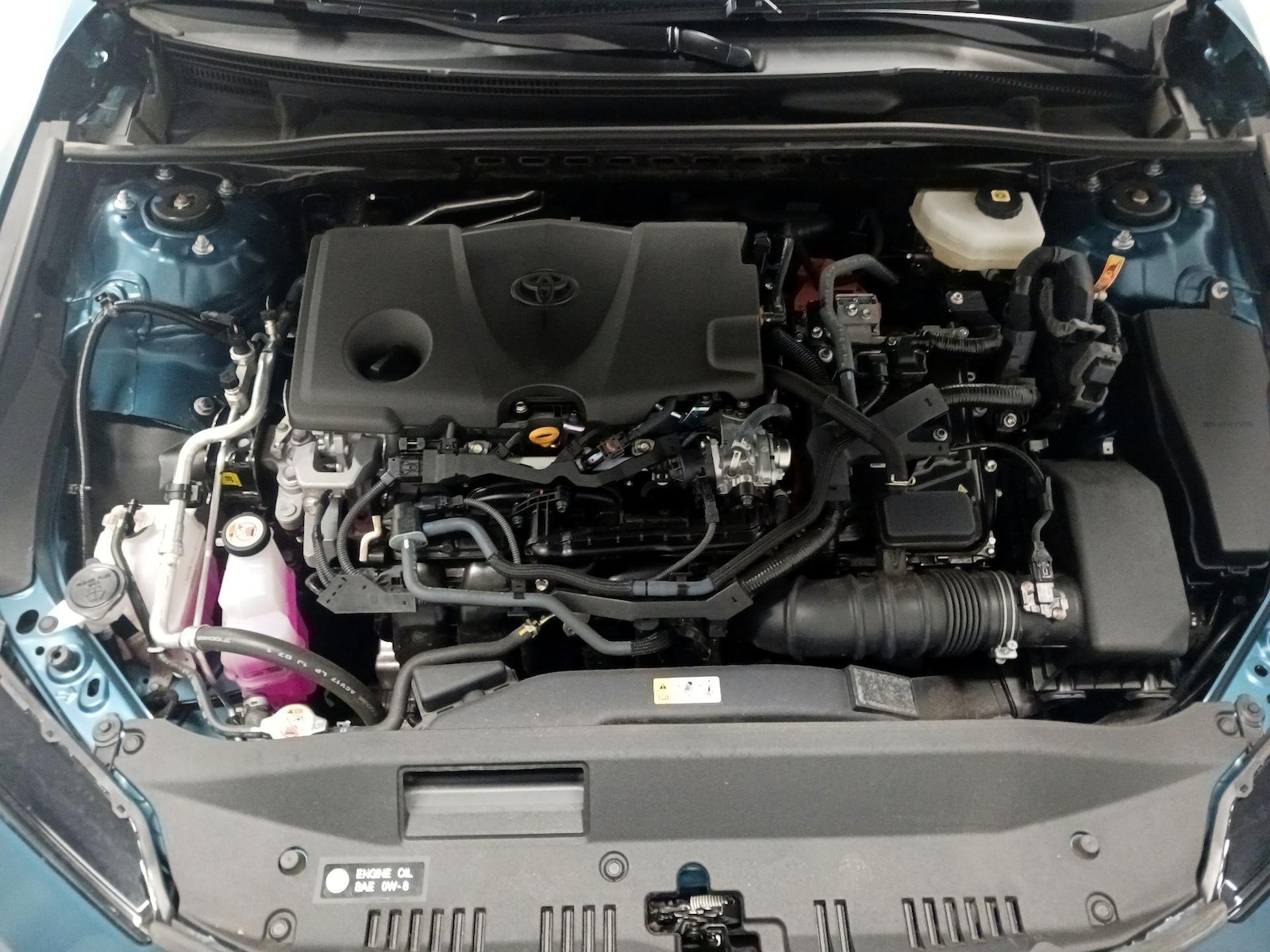 2025 Toyota Camry SE - Photo 18