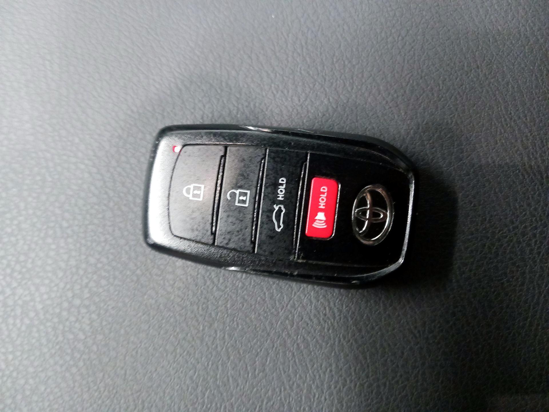 Thumbnail: 2025 Toyota Camry - 18