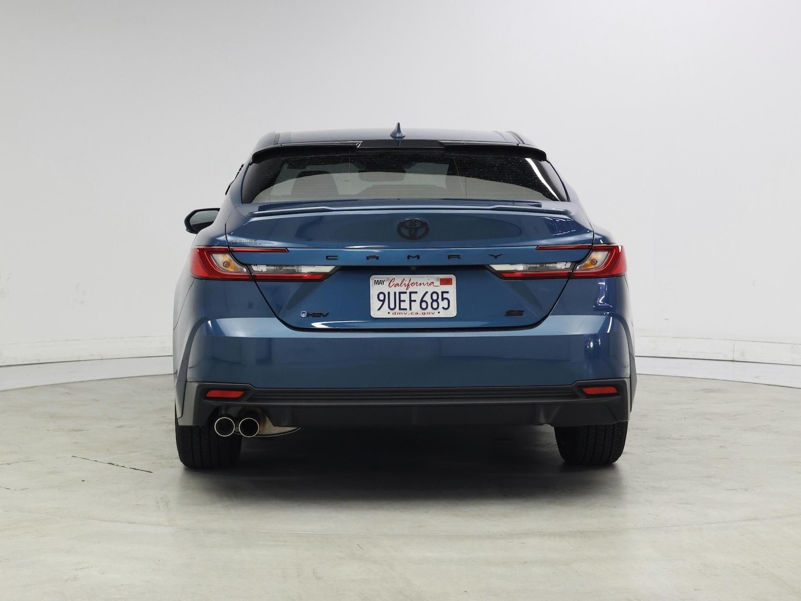 2025 Toyota Camry SE - Photo 7