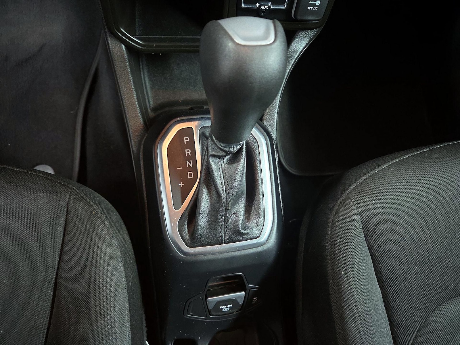 2020 Jeep Renegade Latitude - Photo 16