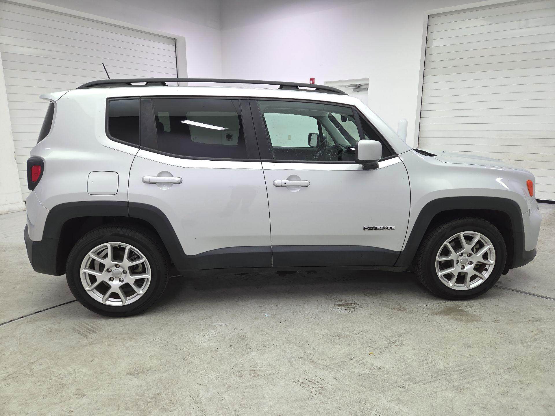 Thumbnail: 2020 Jeep Renegade - 4