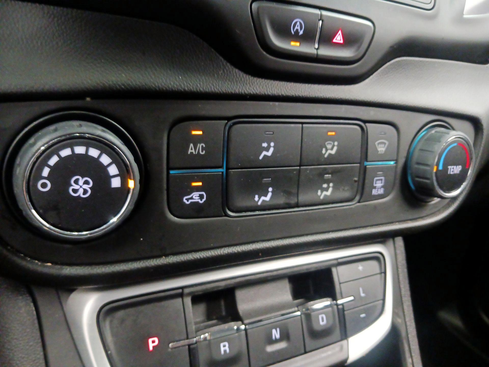 Thumbnail: 2022 GMC Terrain - 14