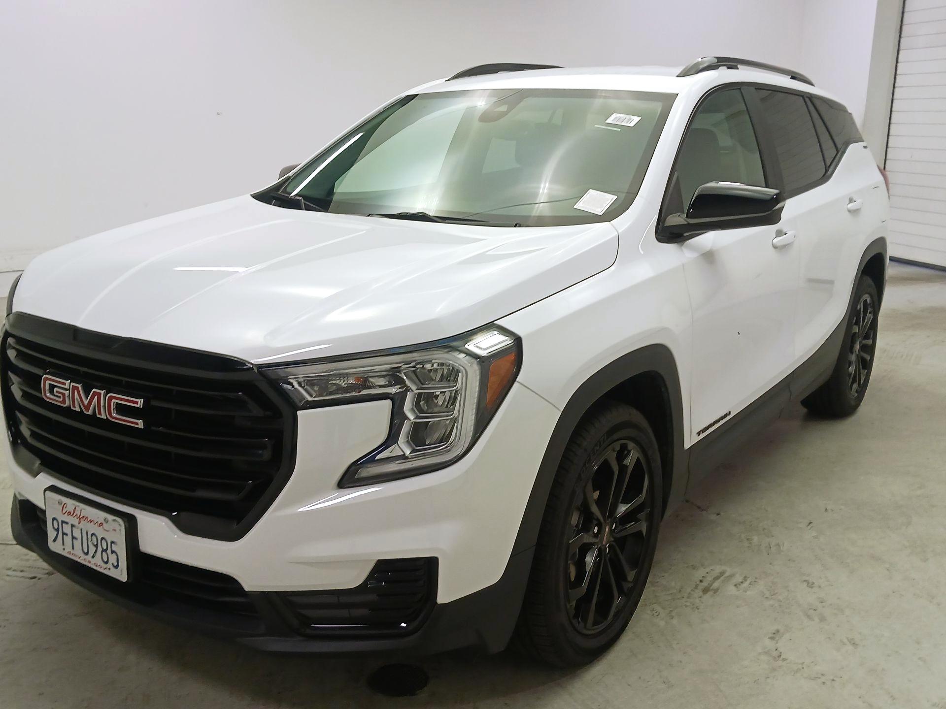 Thumbnail: 2022 GMC Terrain - 3