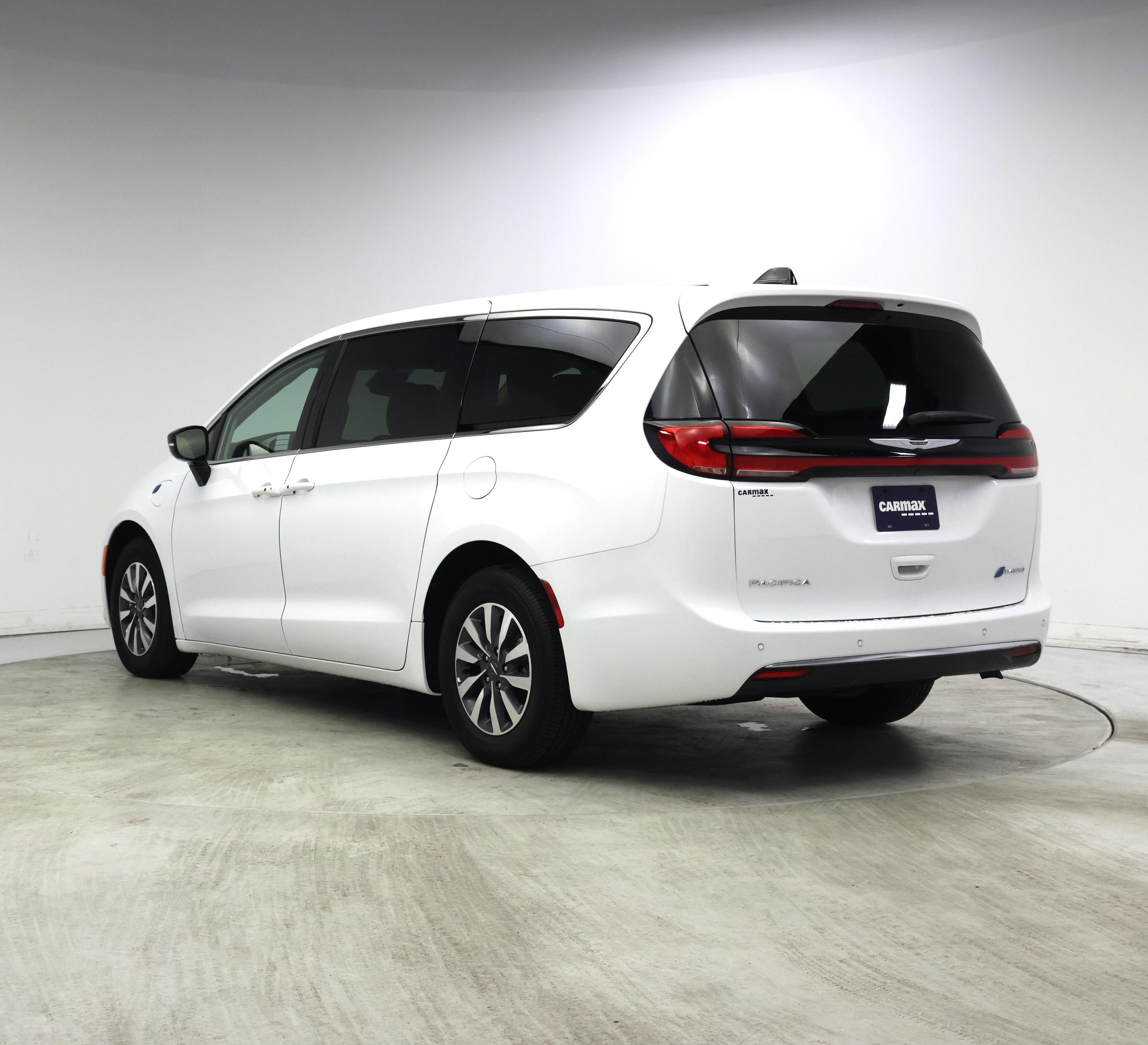 Thumbnail: 2024 Chrysler Pacifica - 2