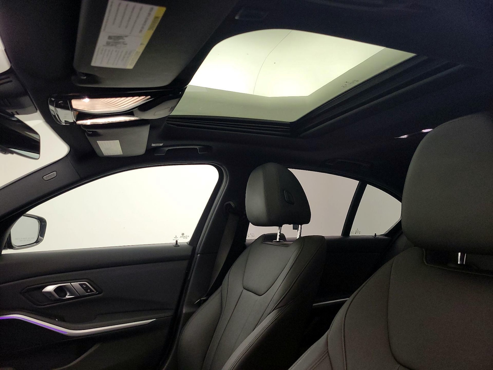 2021 BMW 3 Series 330i - Photo 19