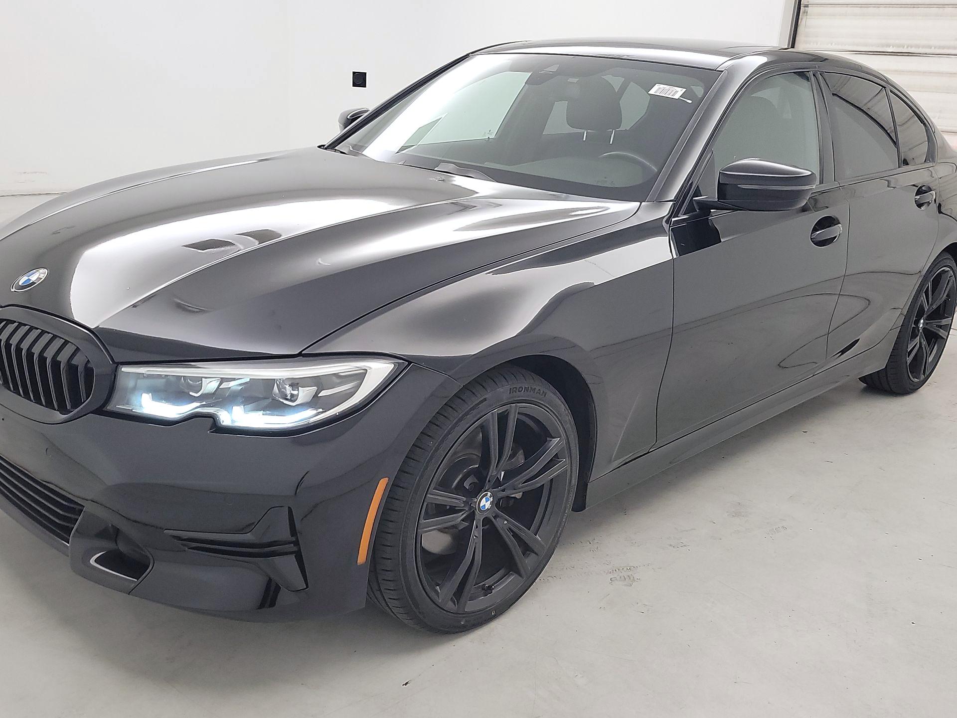 Thumbnail: 2021 BMW 3 Series - 3