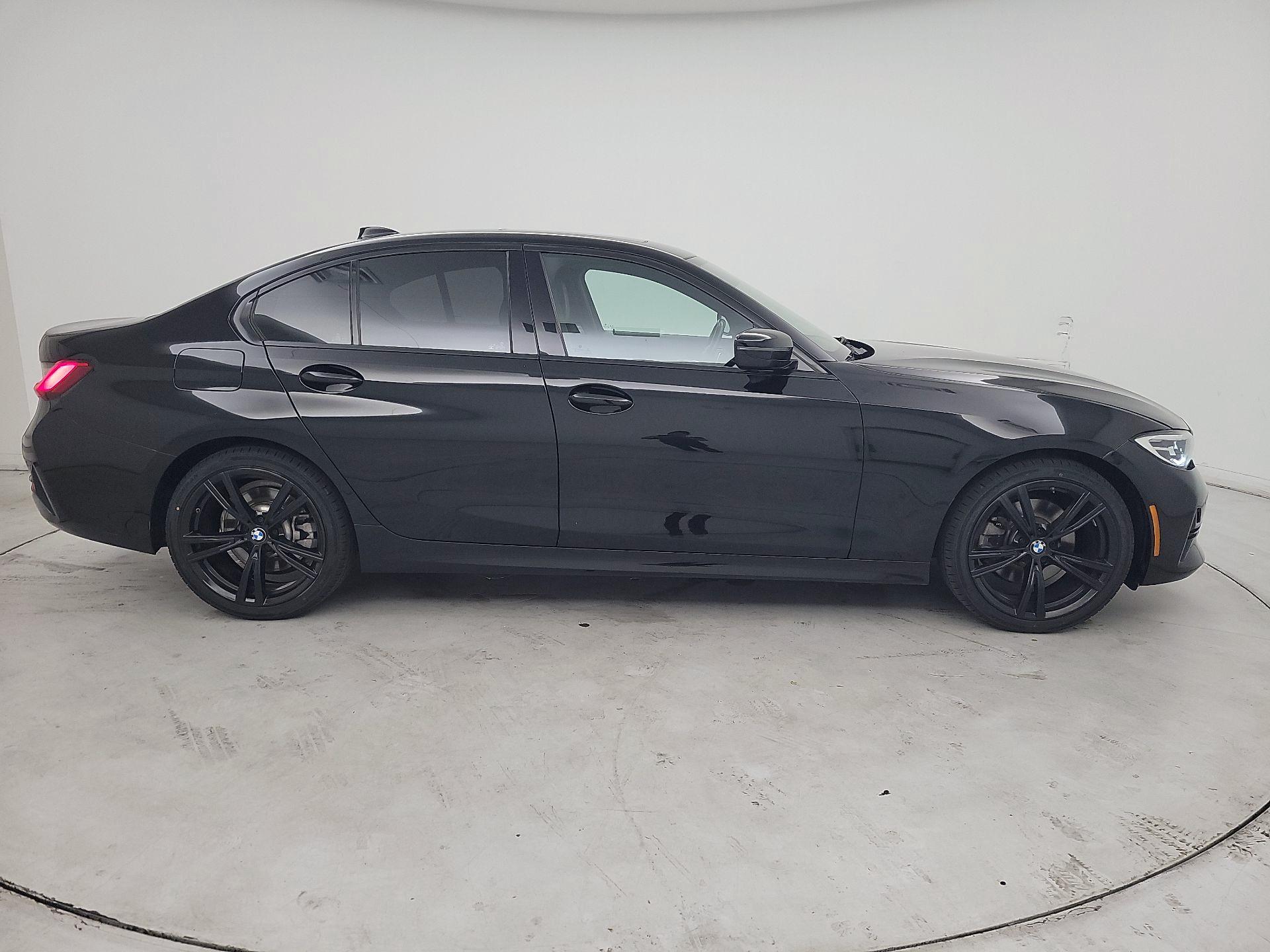 Thumbnail: 2021 BMW 3 Series - 4