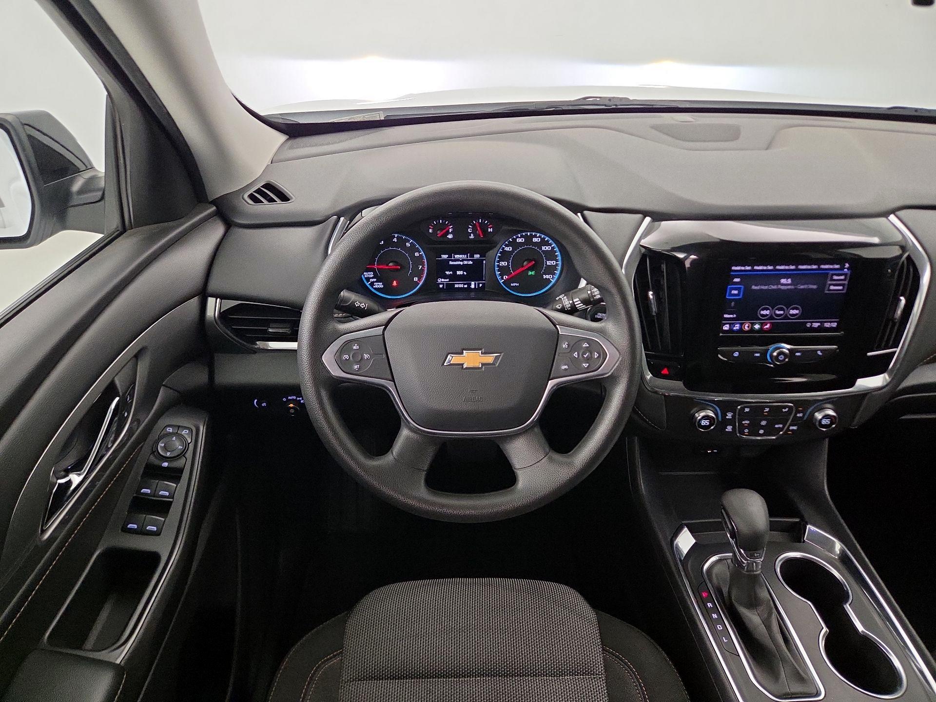 Thumbnail: 2021 Chevrolet Traverse - 10