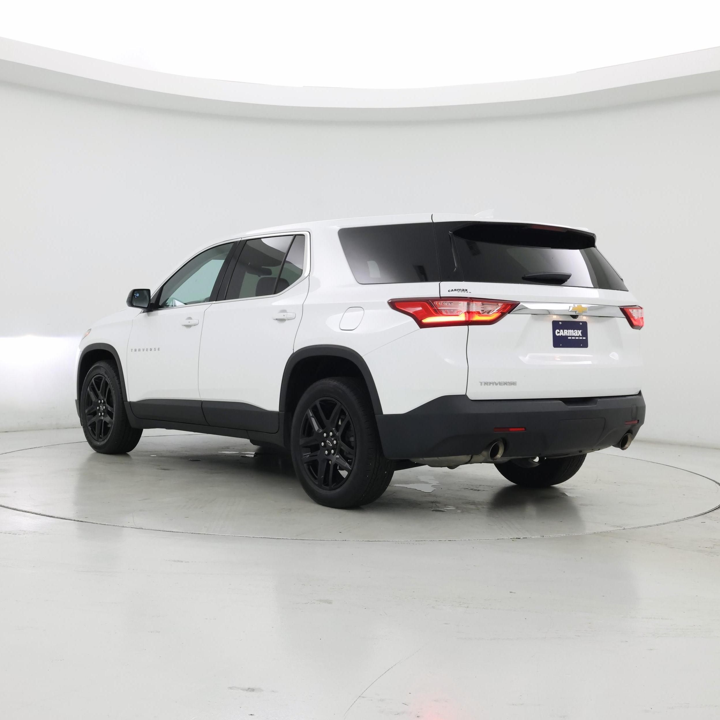 Thumbnail: 2021 Chevrolet Traverse - 2