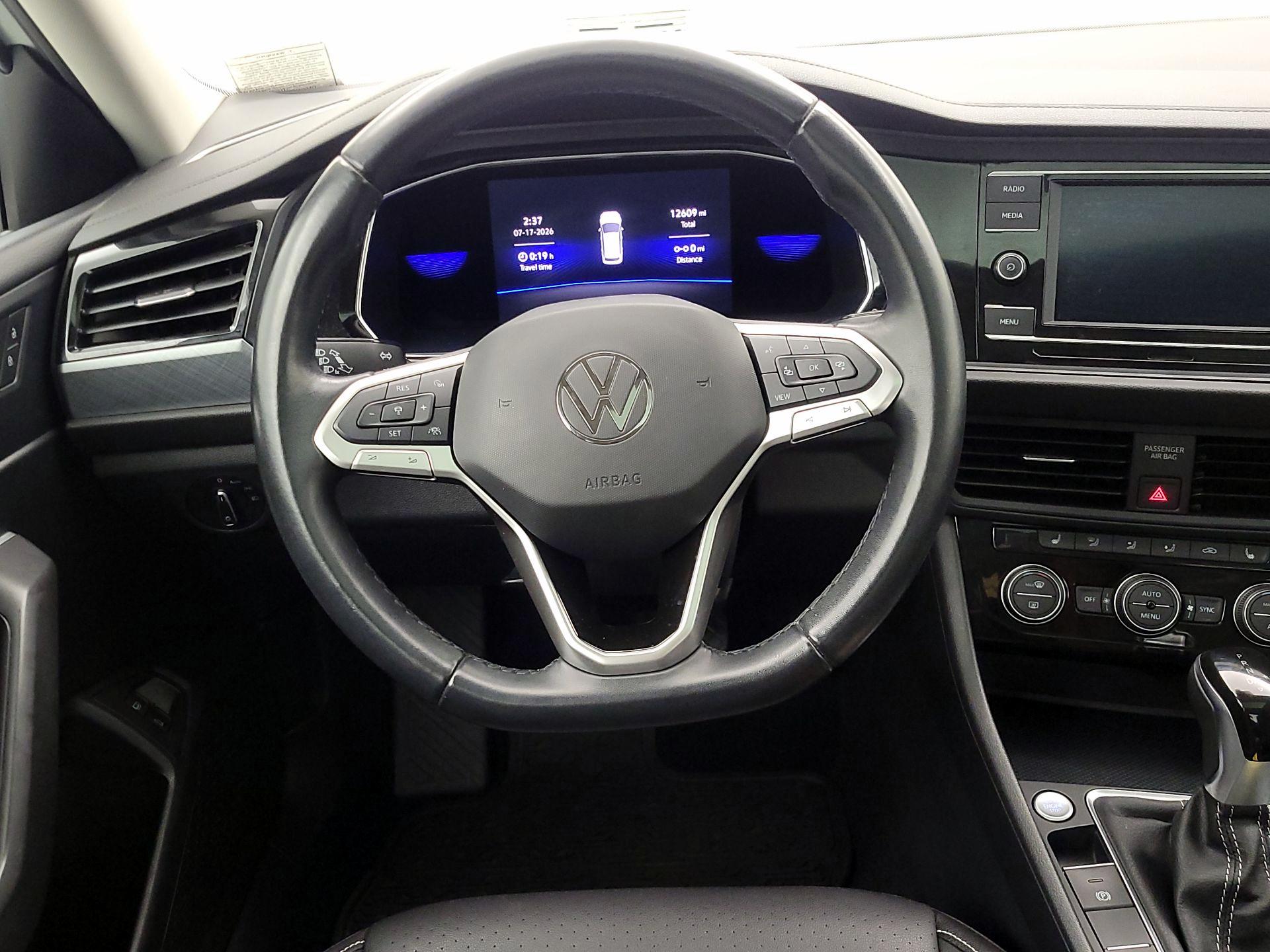 Thumbnail: 2022 Volkswagen Jetta - 10