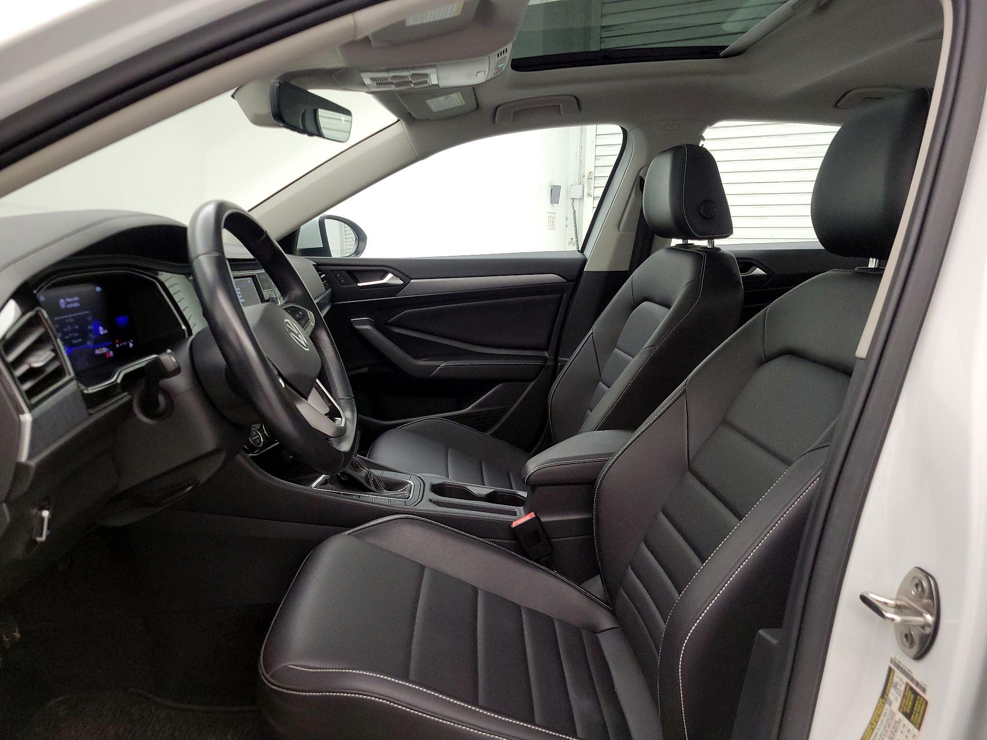 Thumbnail: 2022 Volkswagen Jetta - 19